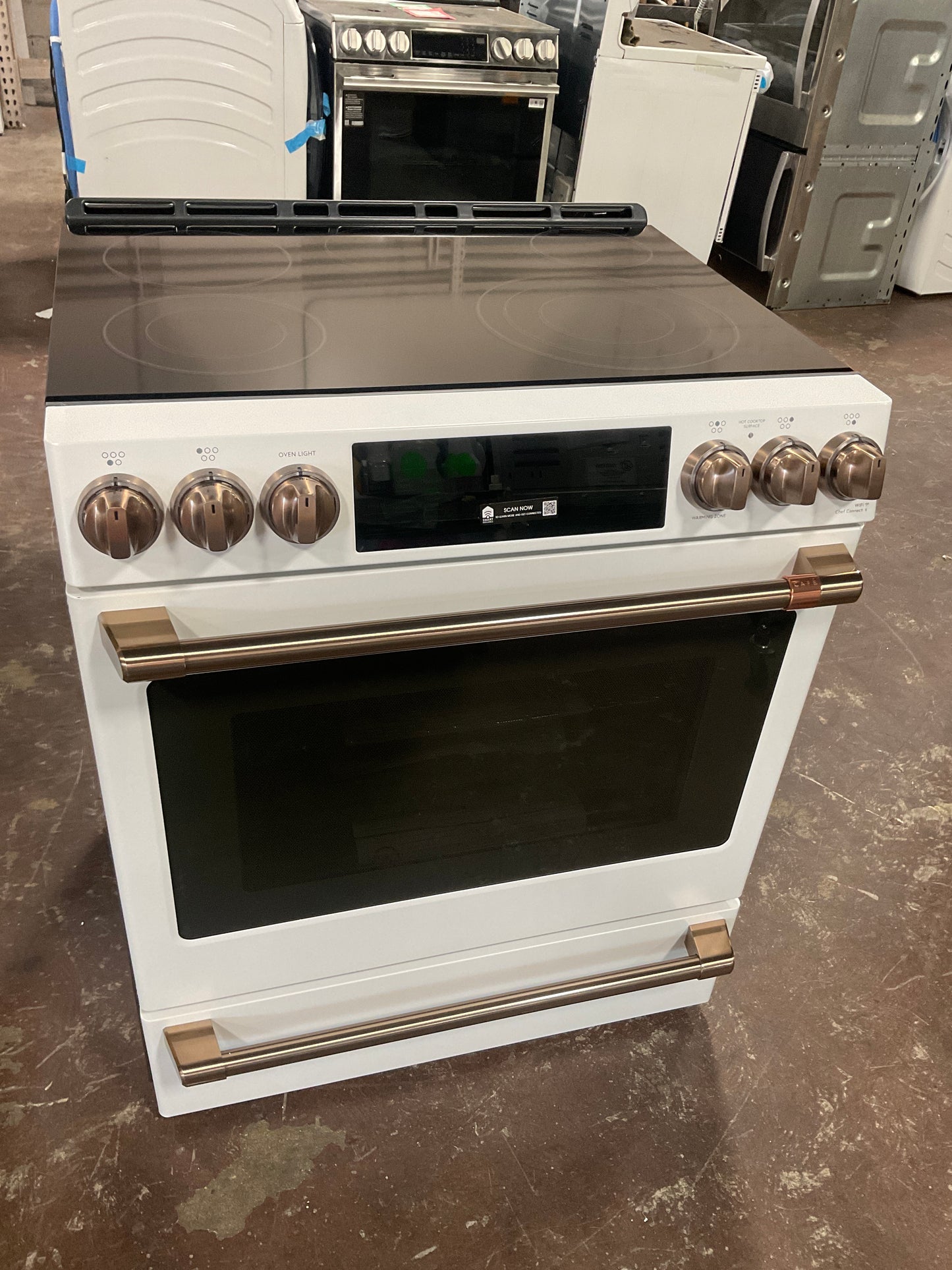 Front view, oven-door closed