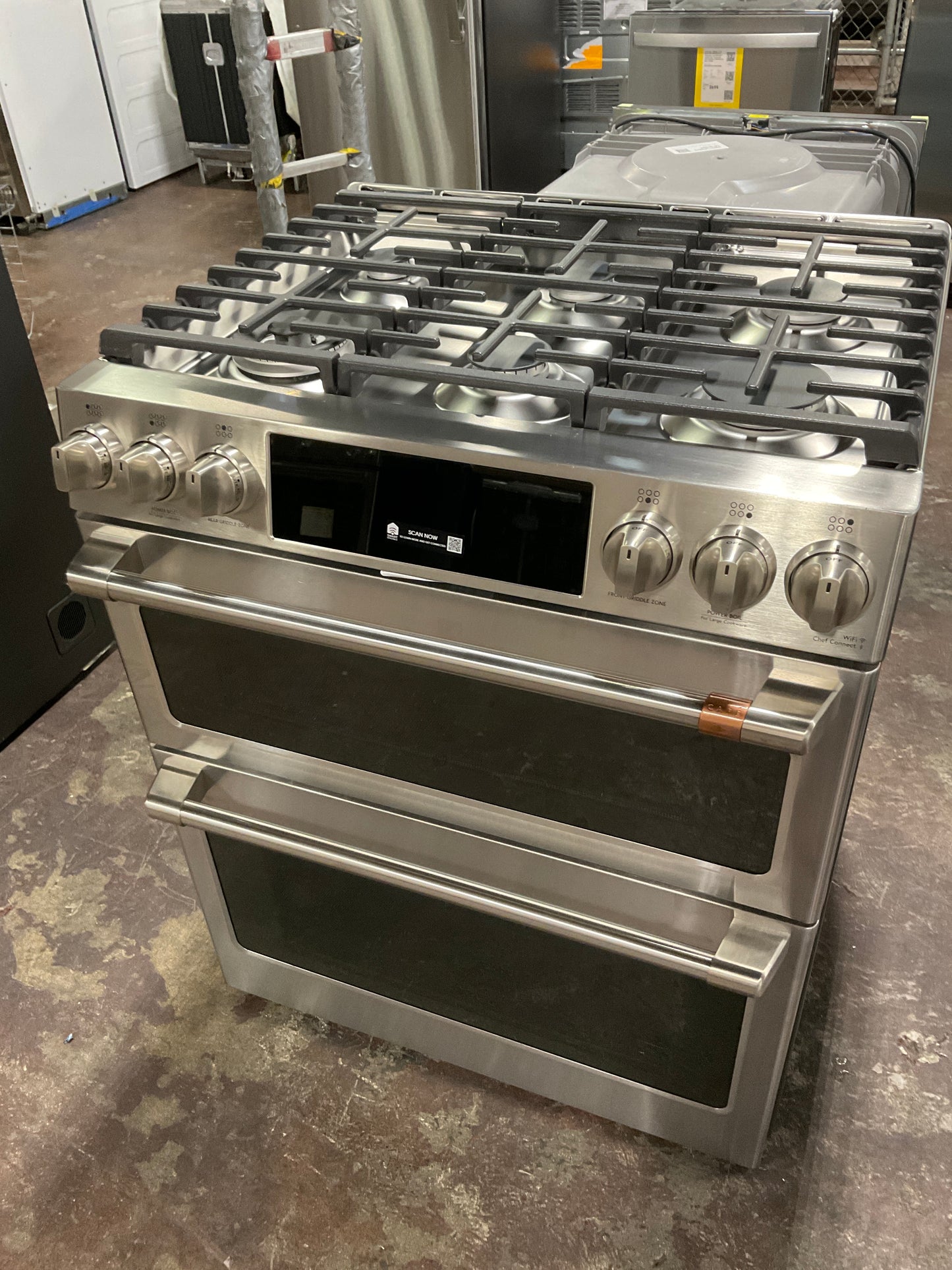 Front view, oven-door closed