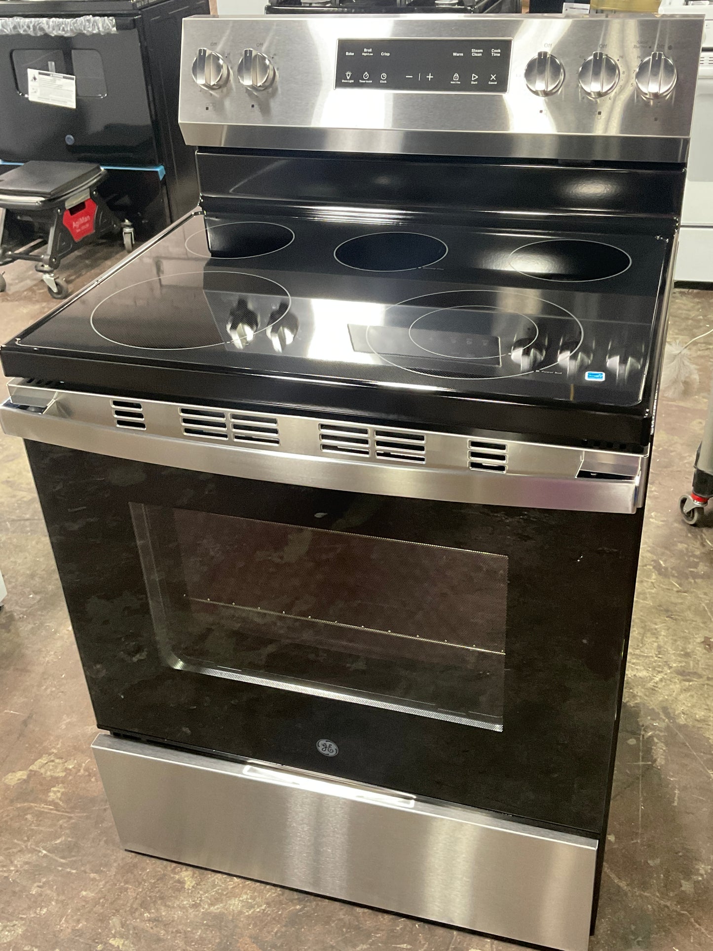 Front view, oven-door closed