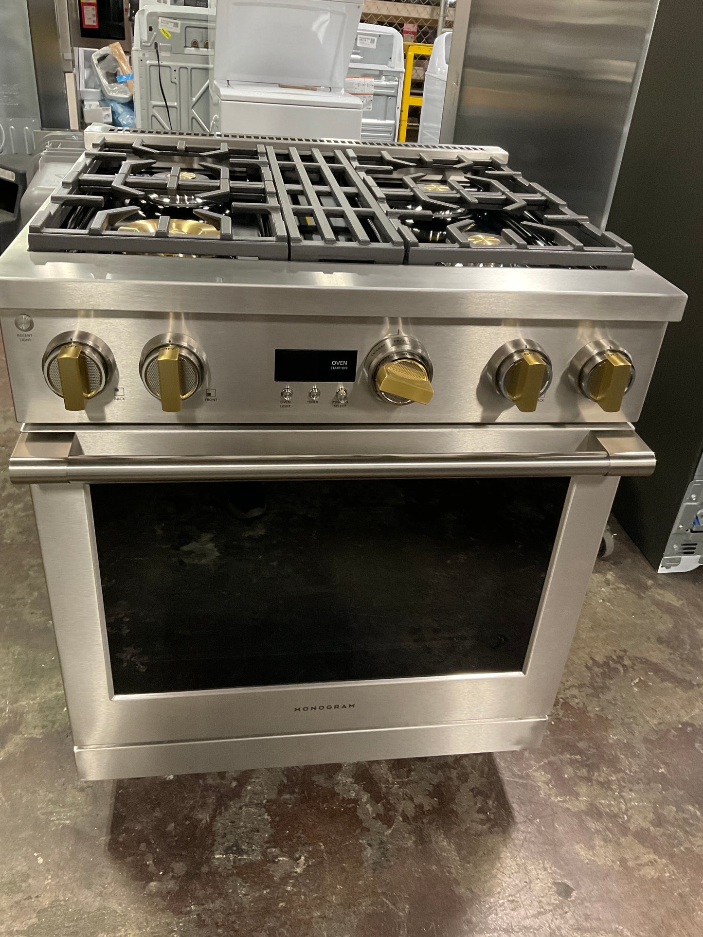 Front view, oven-door closed