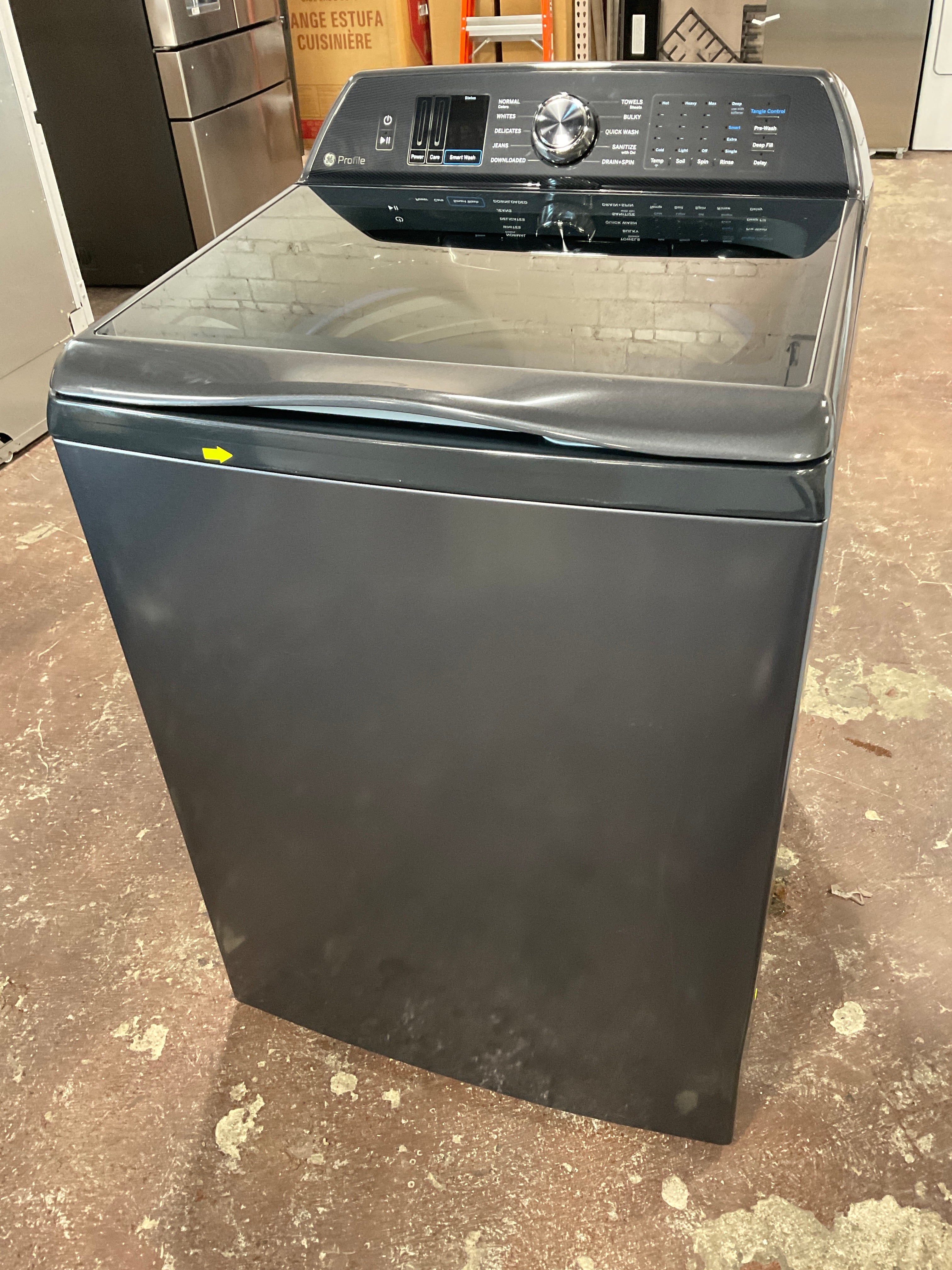 Front view, door closed