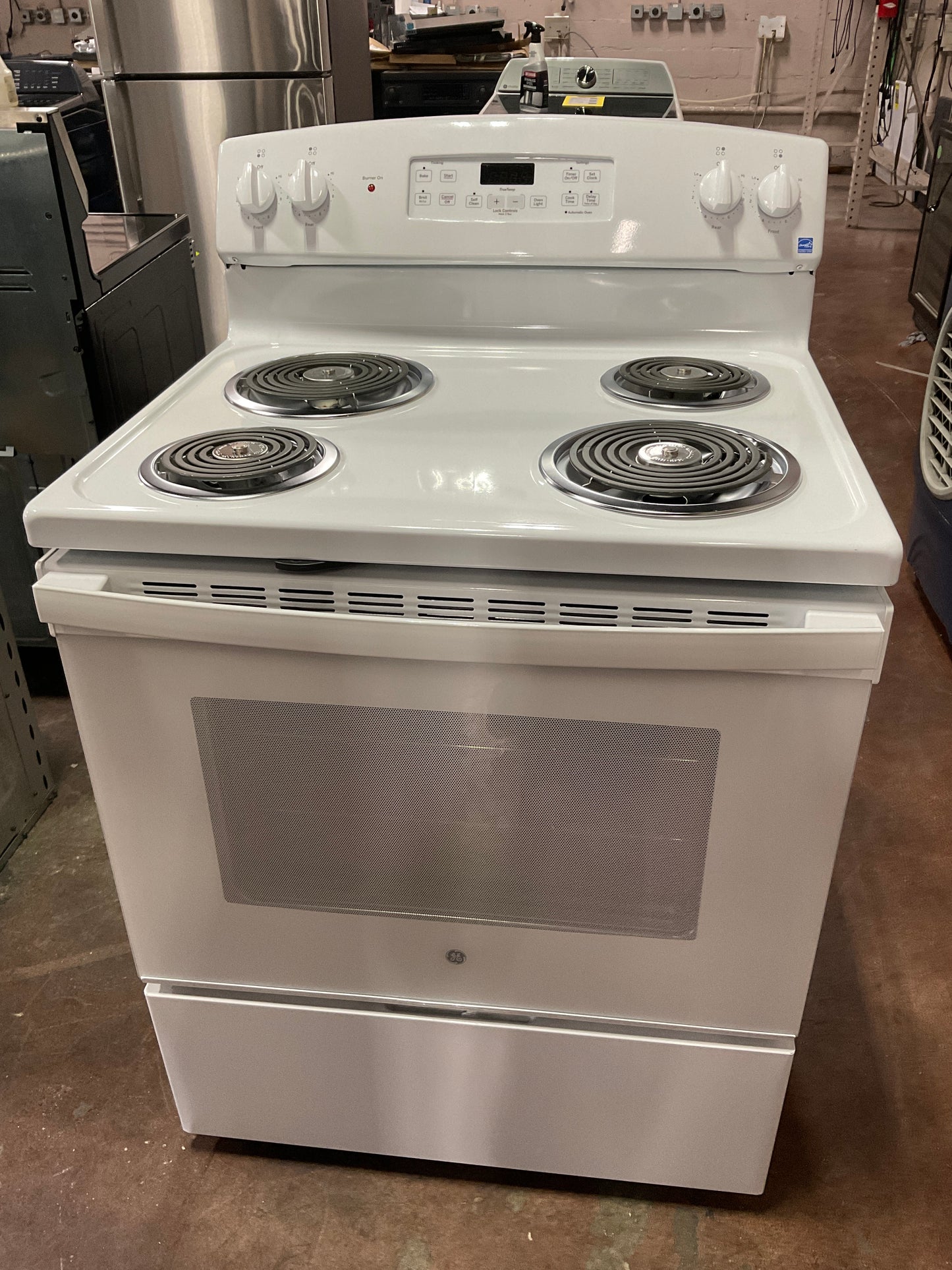 Front view, oven-door closed