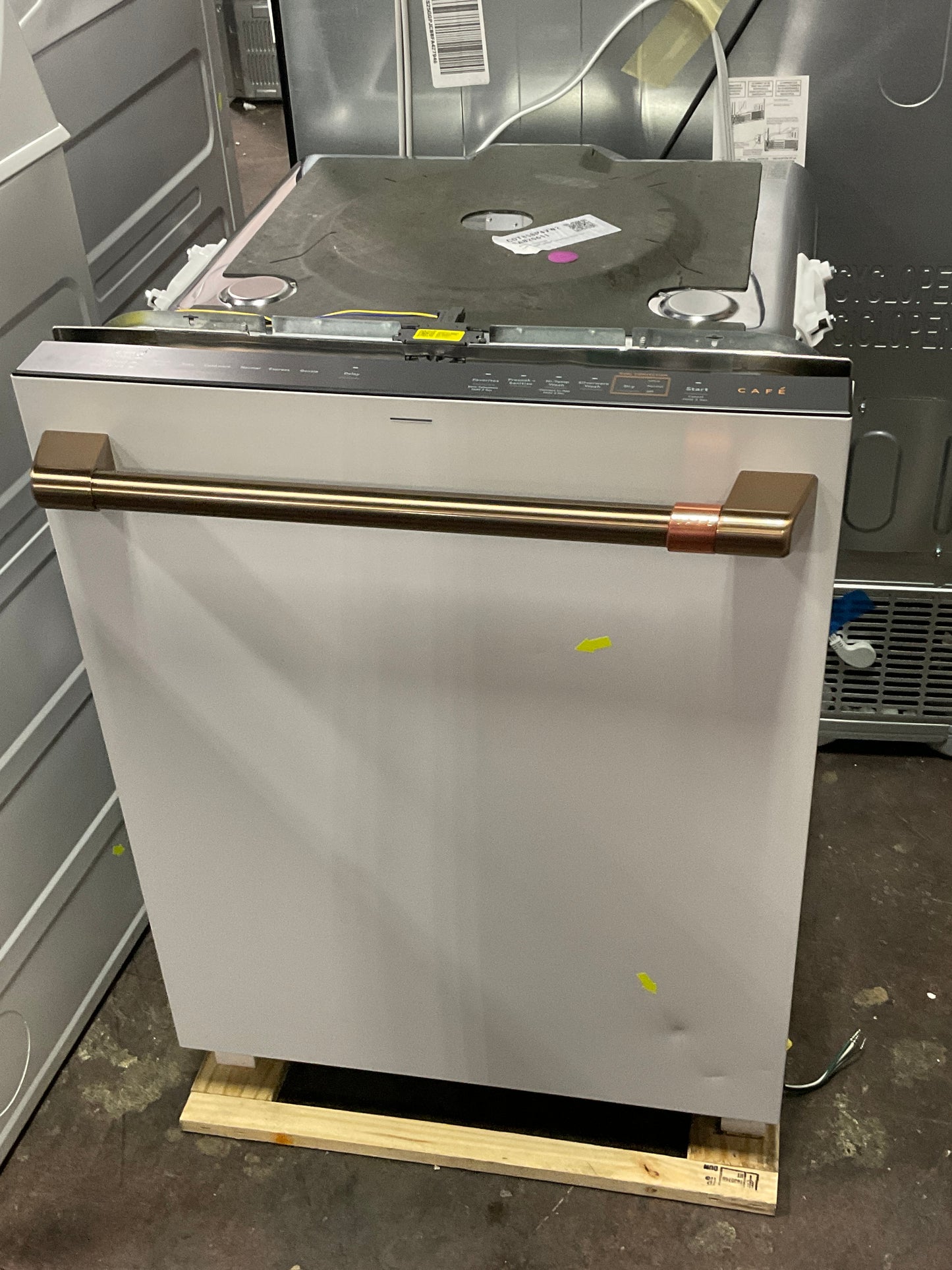 Front view, doors closed