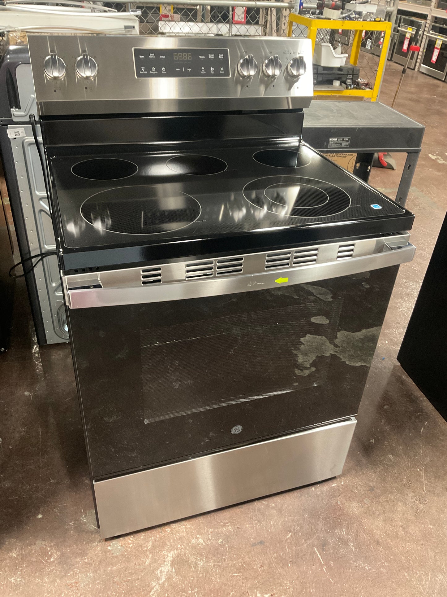 Front view, oven-door closed