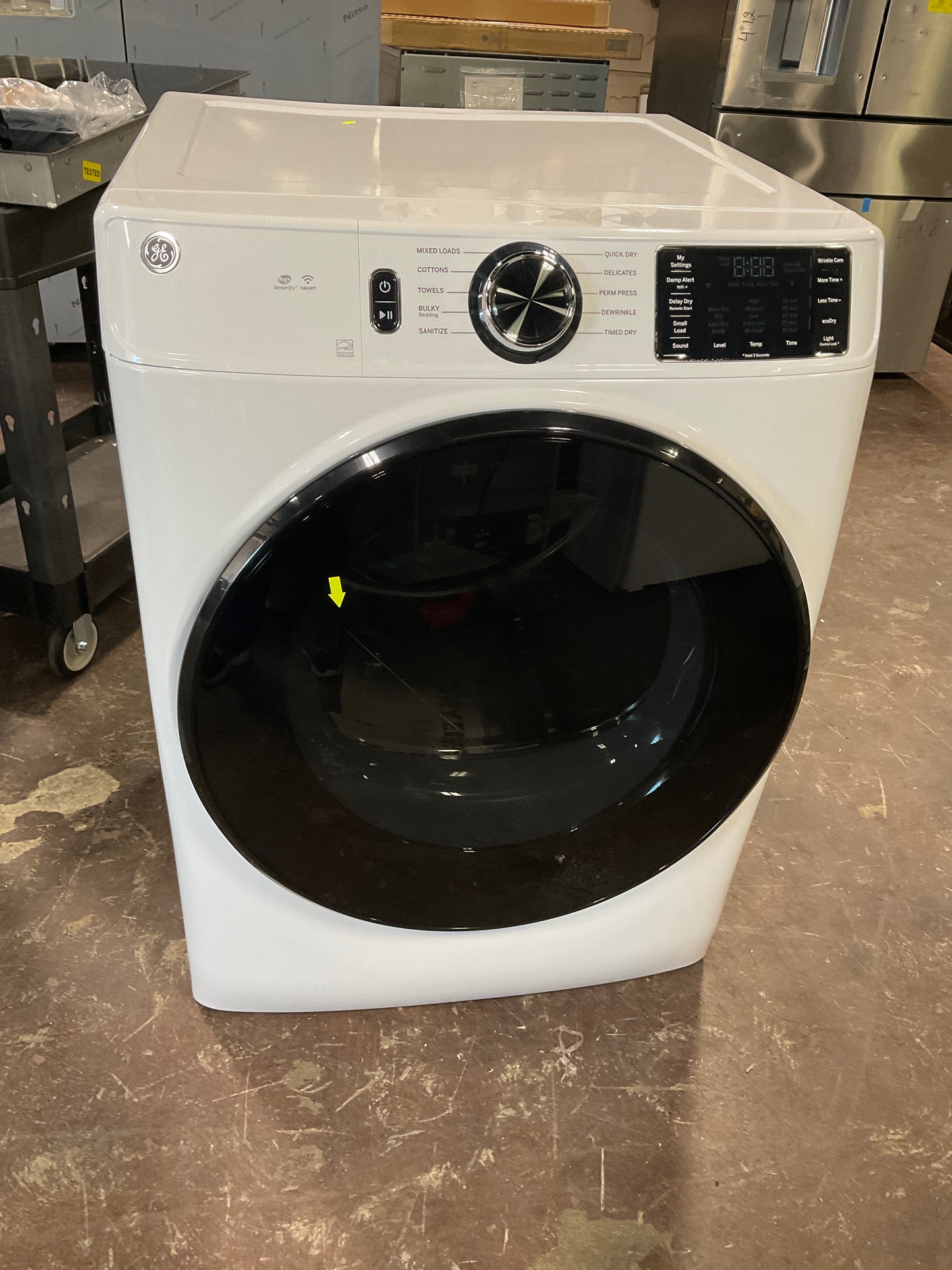 Front view, door closed