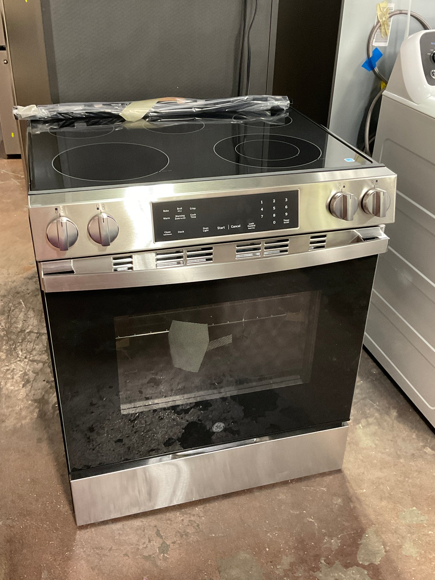 Front view, oven-door closed