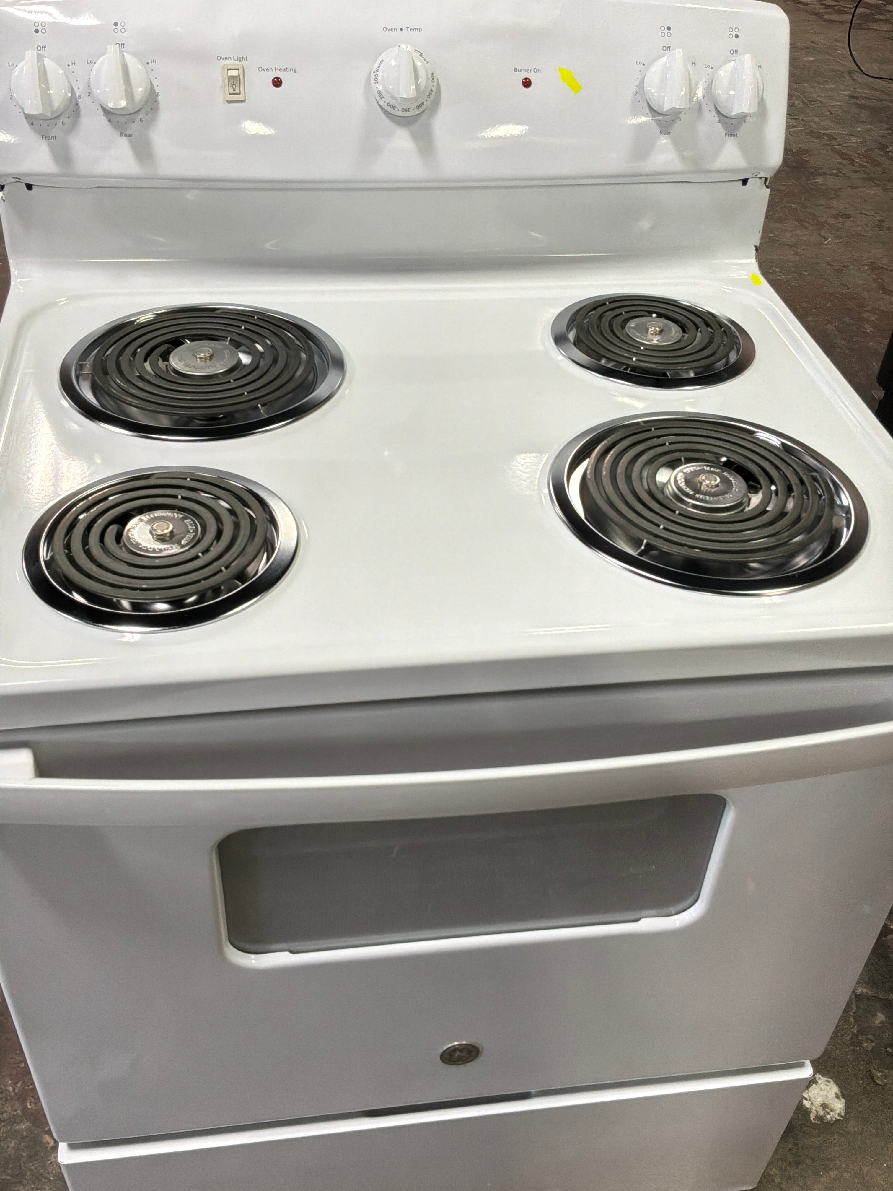 Front view, oven-door closed