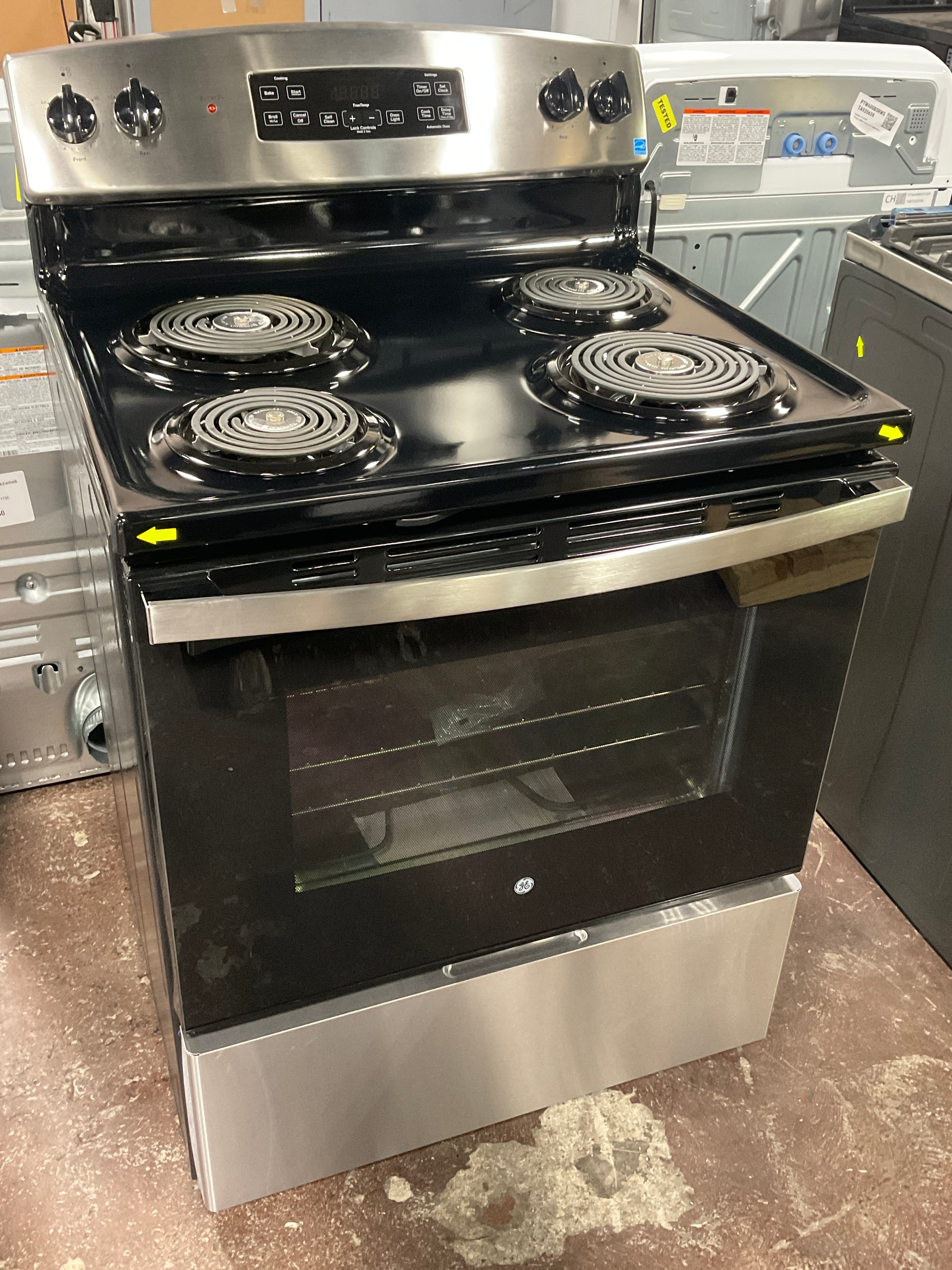 Front view, oven-door closed