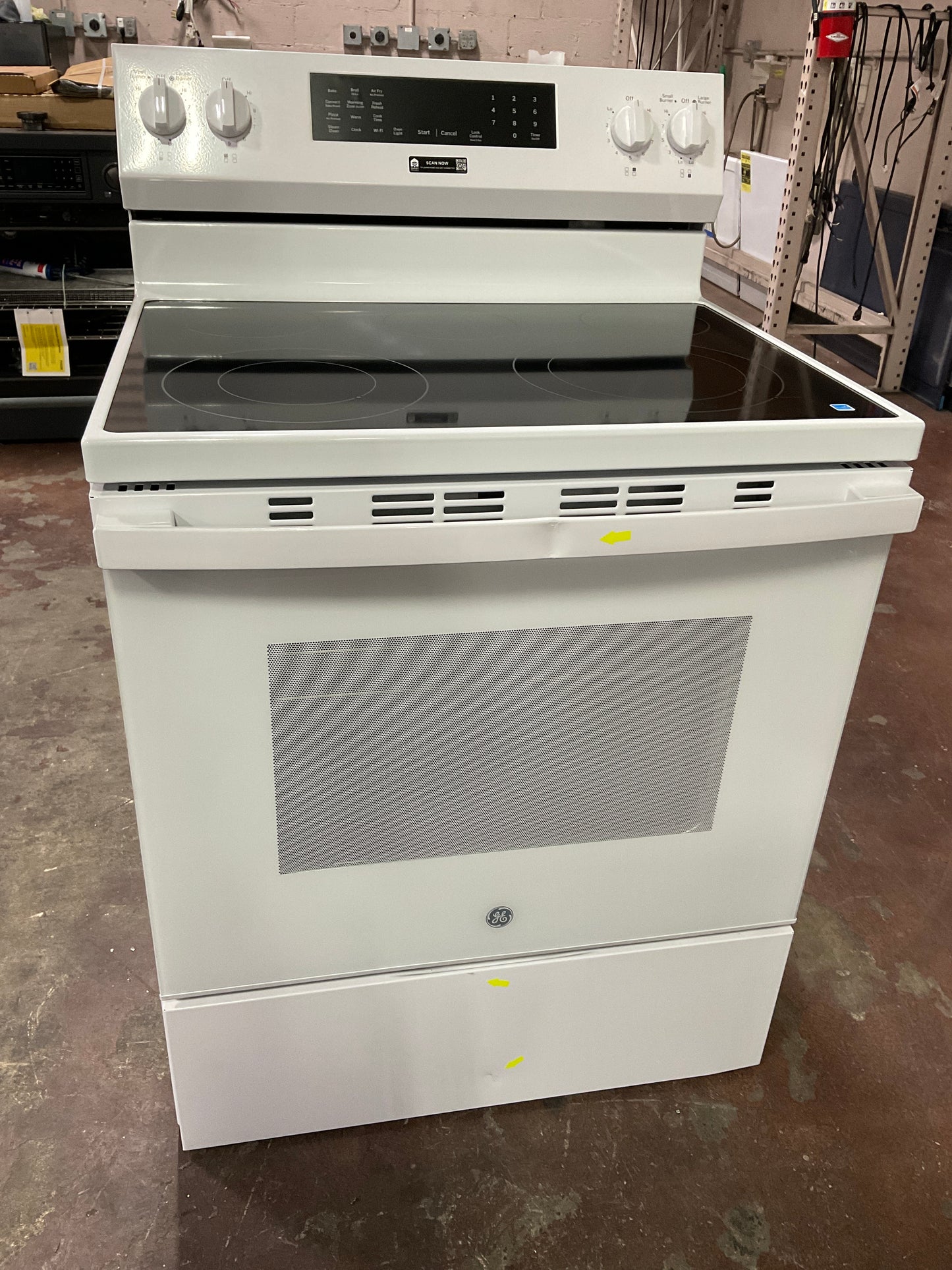 Front view, oven-door closed