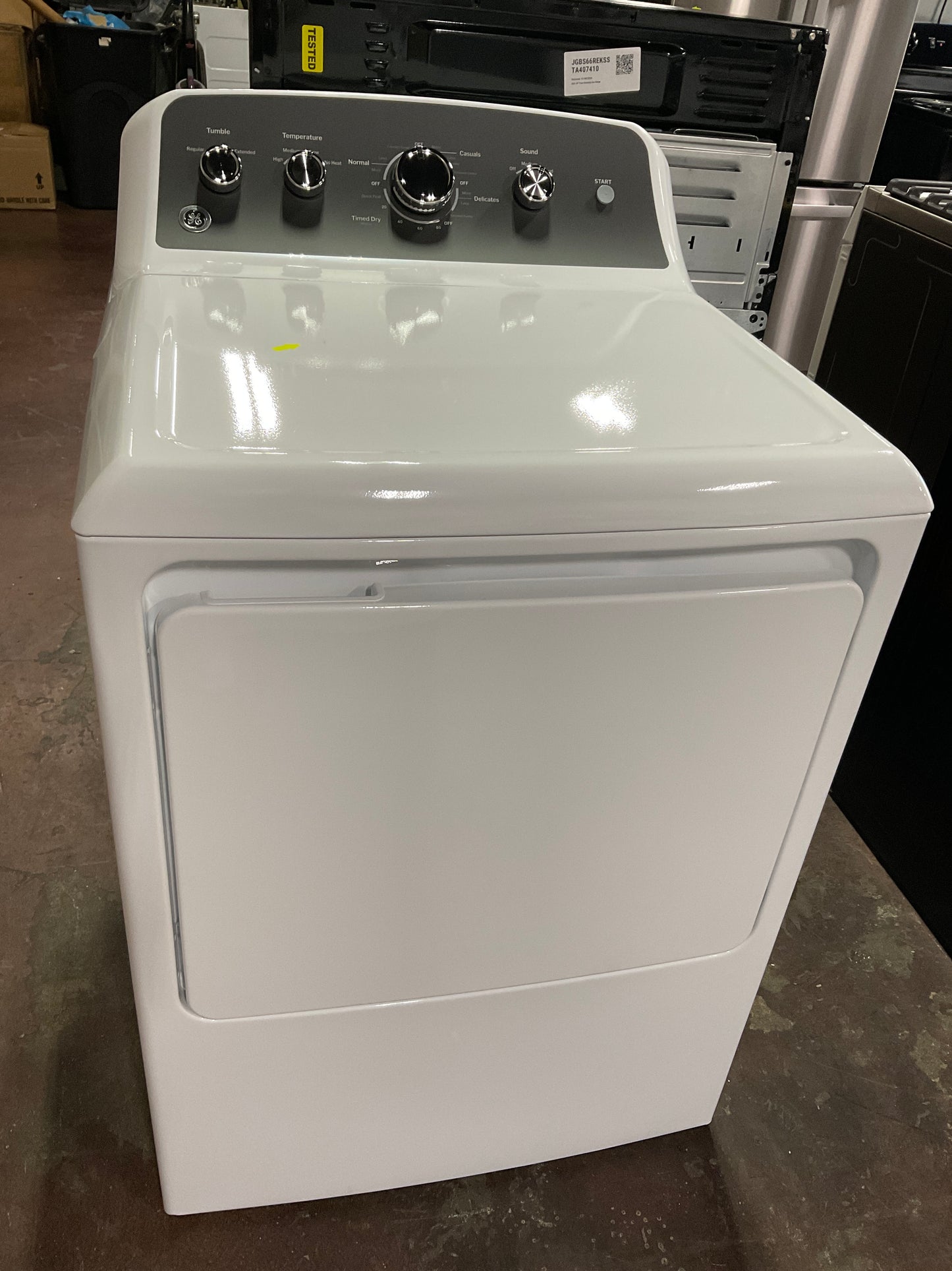 Front view, door closed