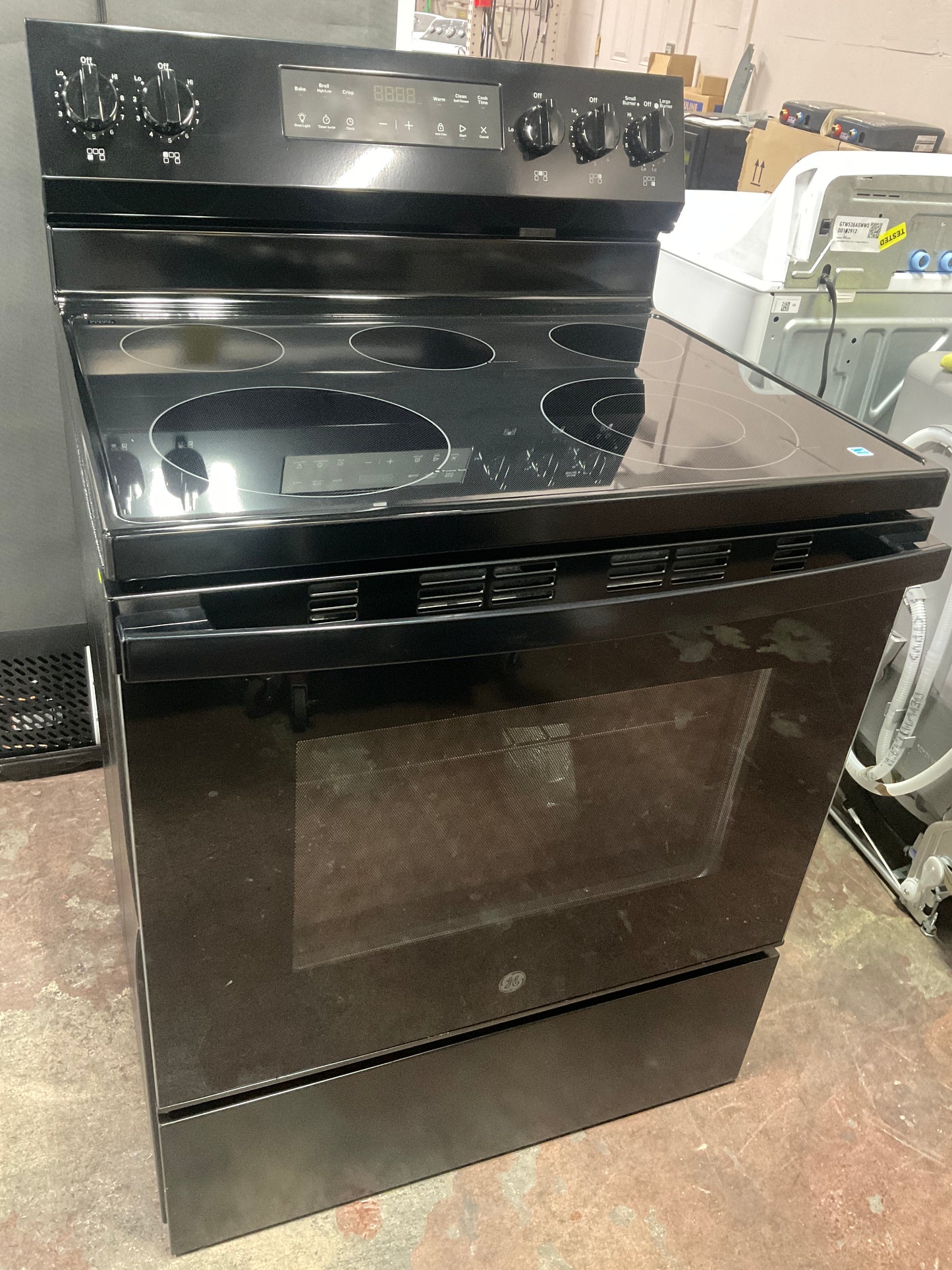 Front view, oven-door closed