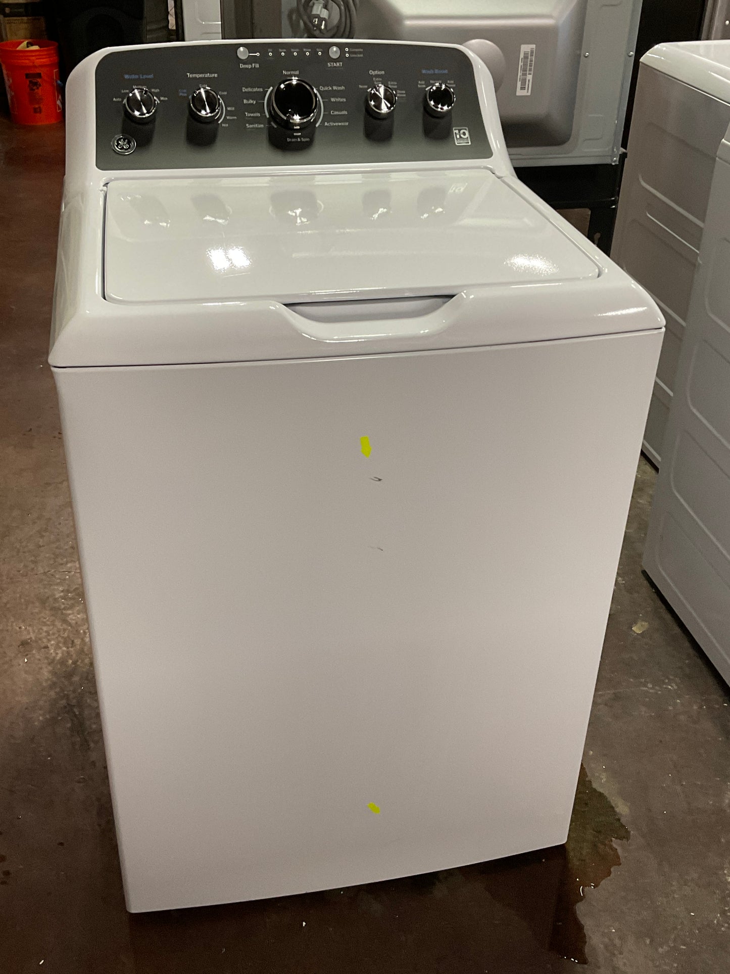 Front view, door closed