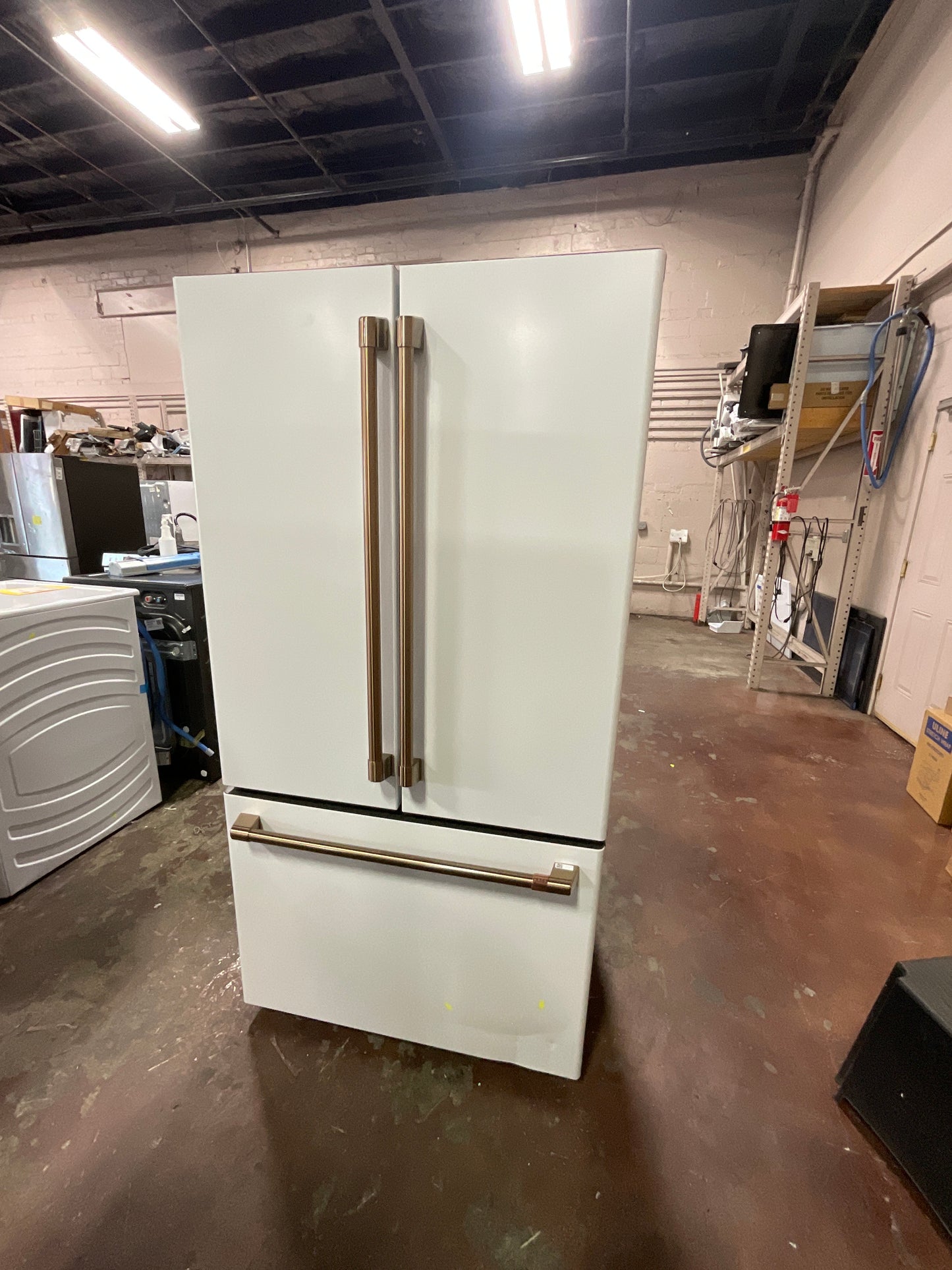 Front view, door closed