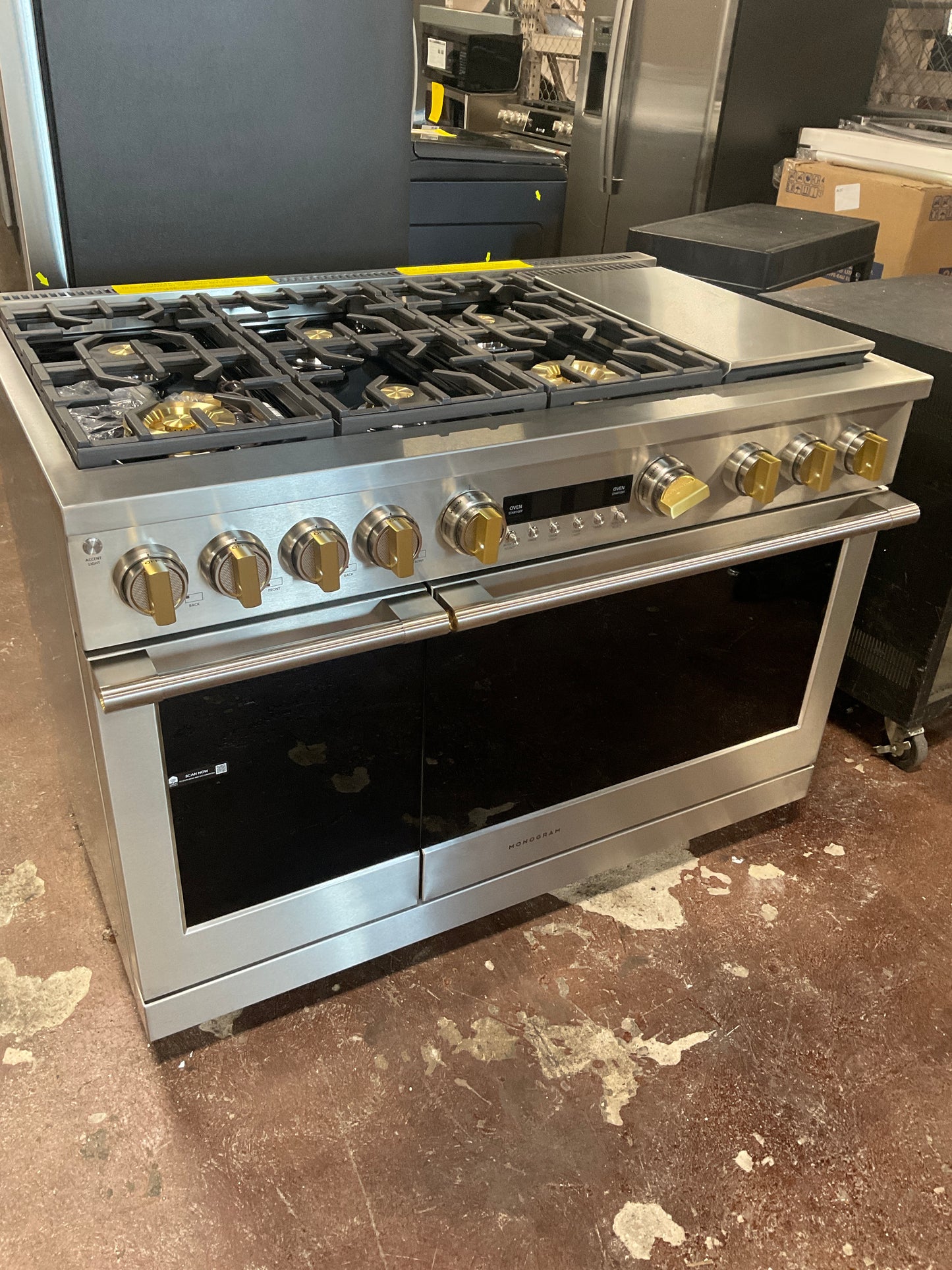 Front view, oven-door closed