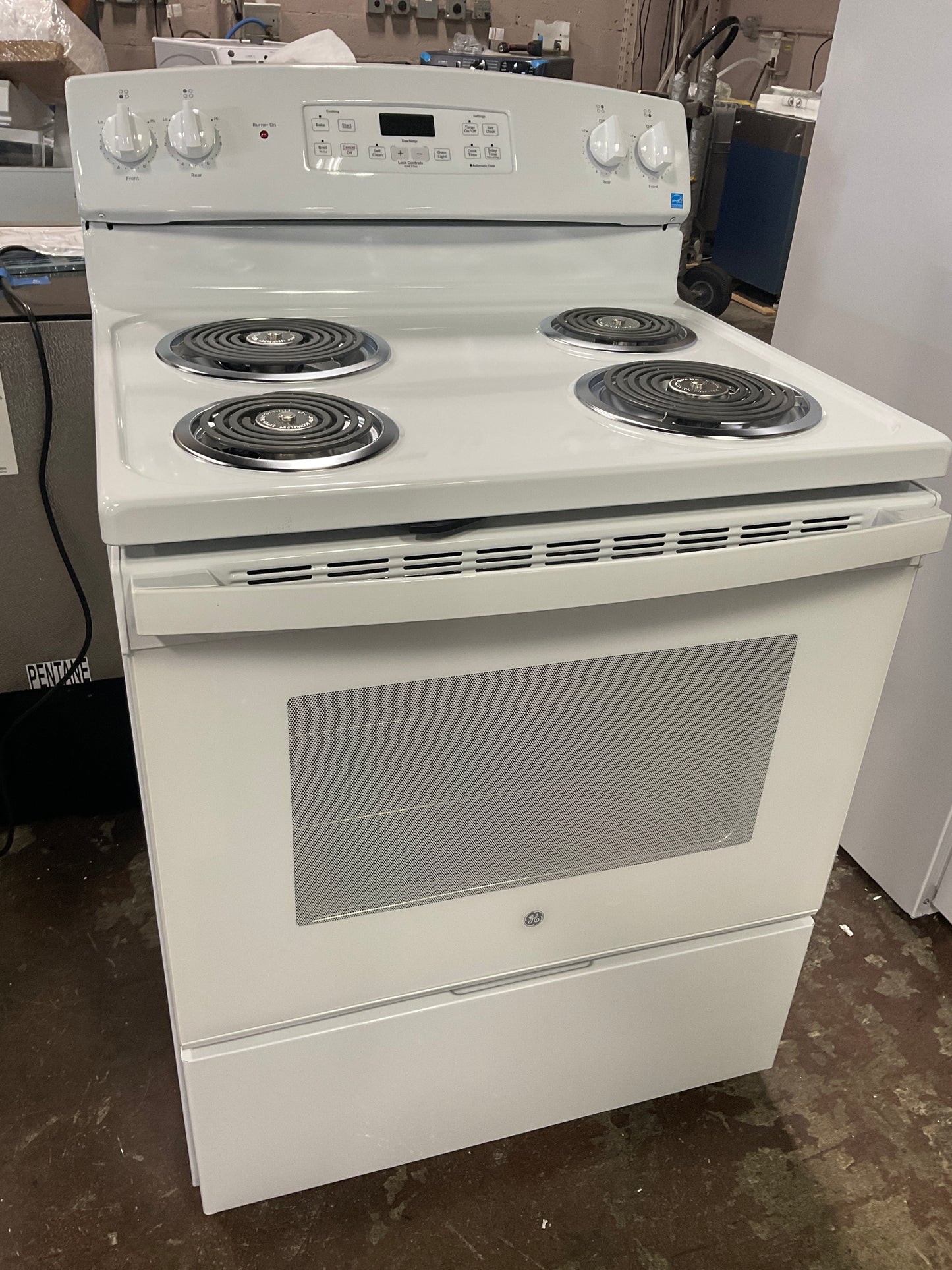 Front view, oven-door closed