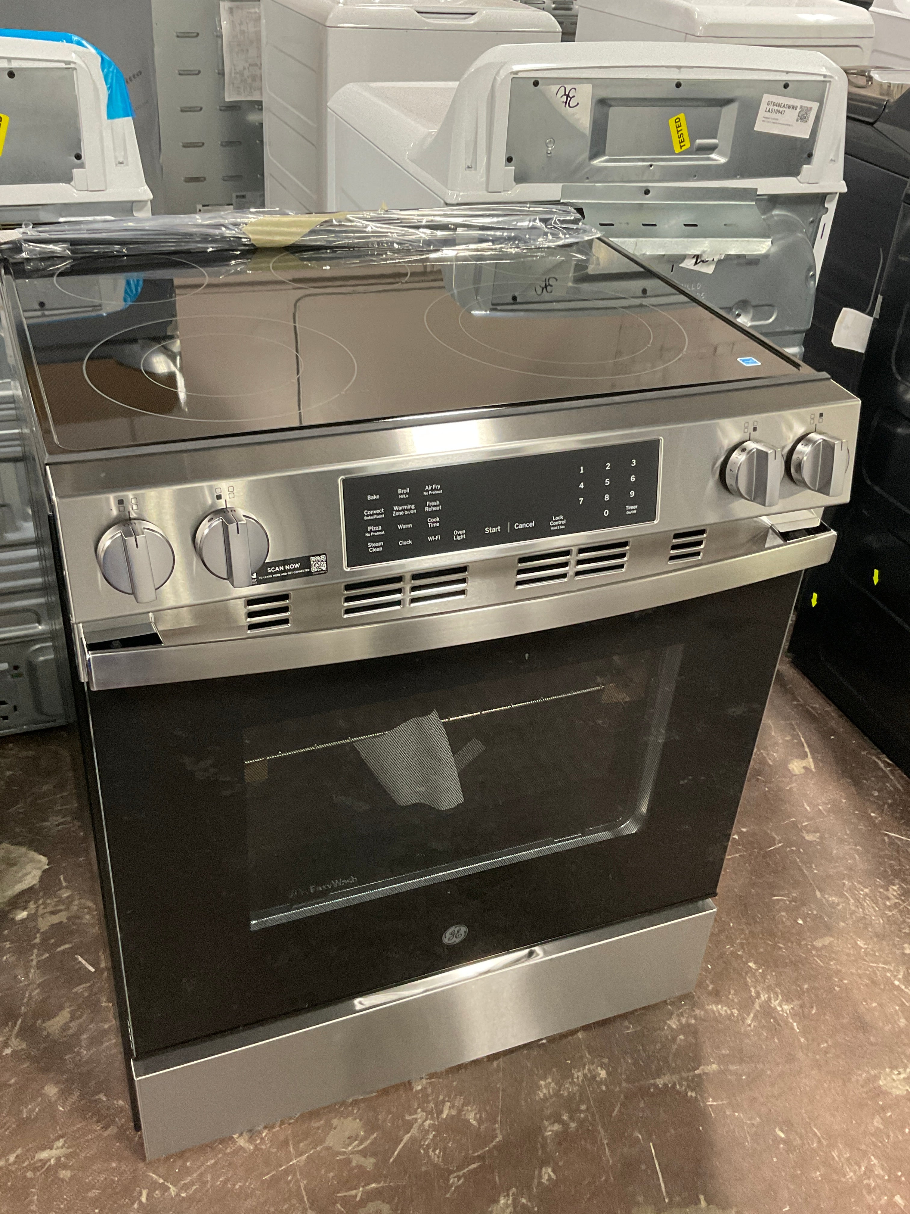 Front view, oven-door closed