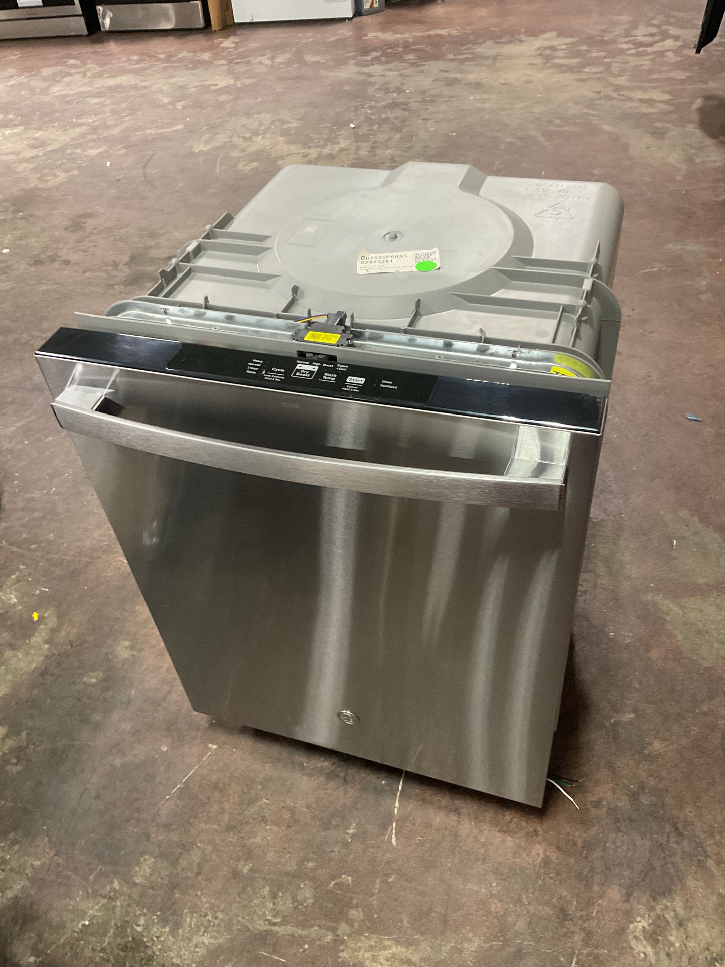 Front view, doors closed