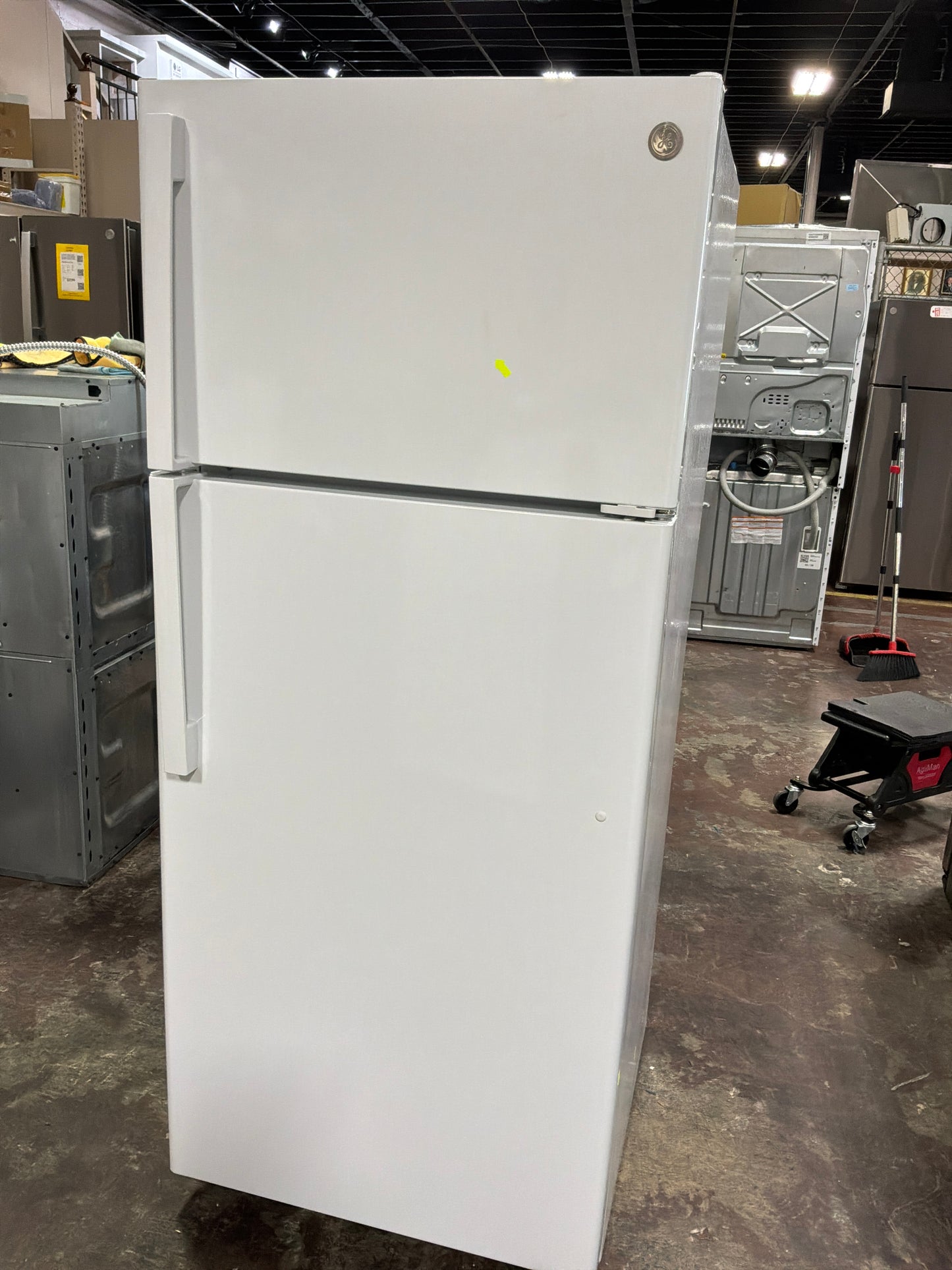 Front view, door closed