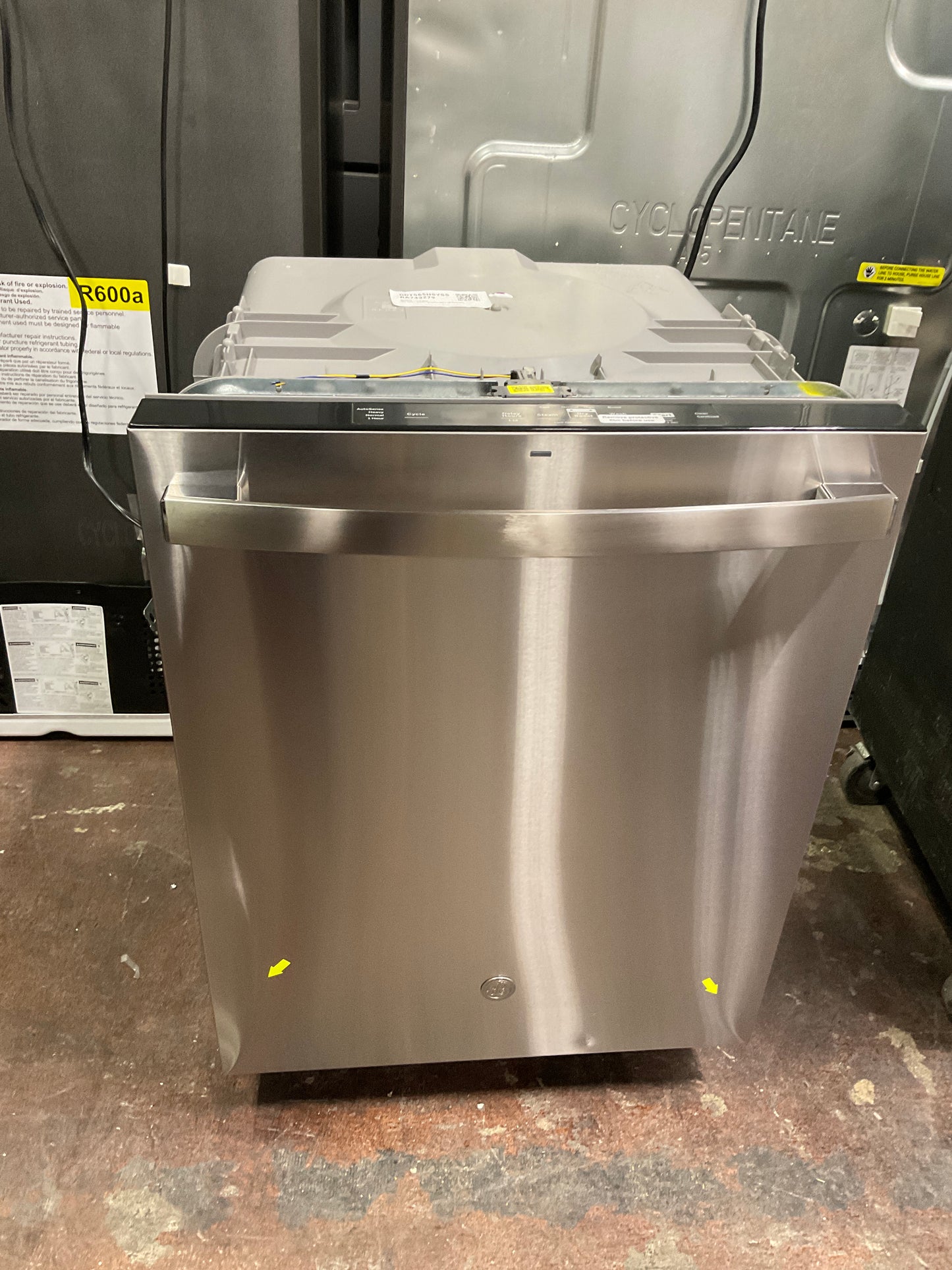 Front view, doors closed