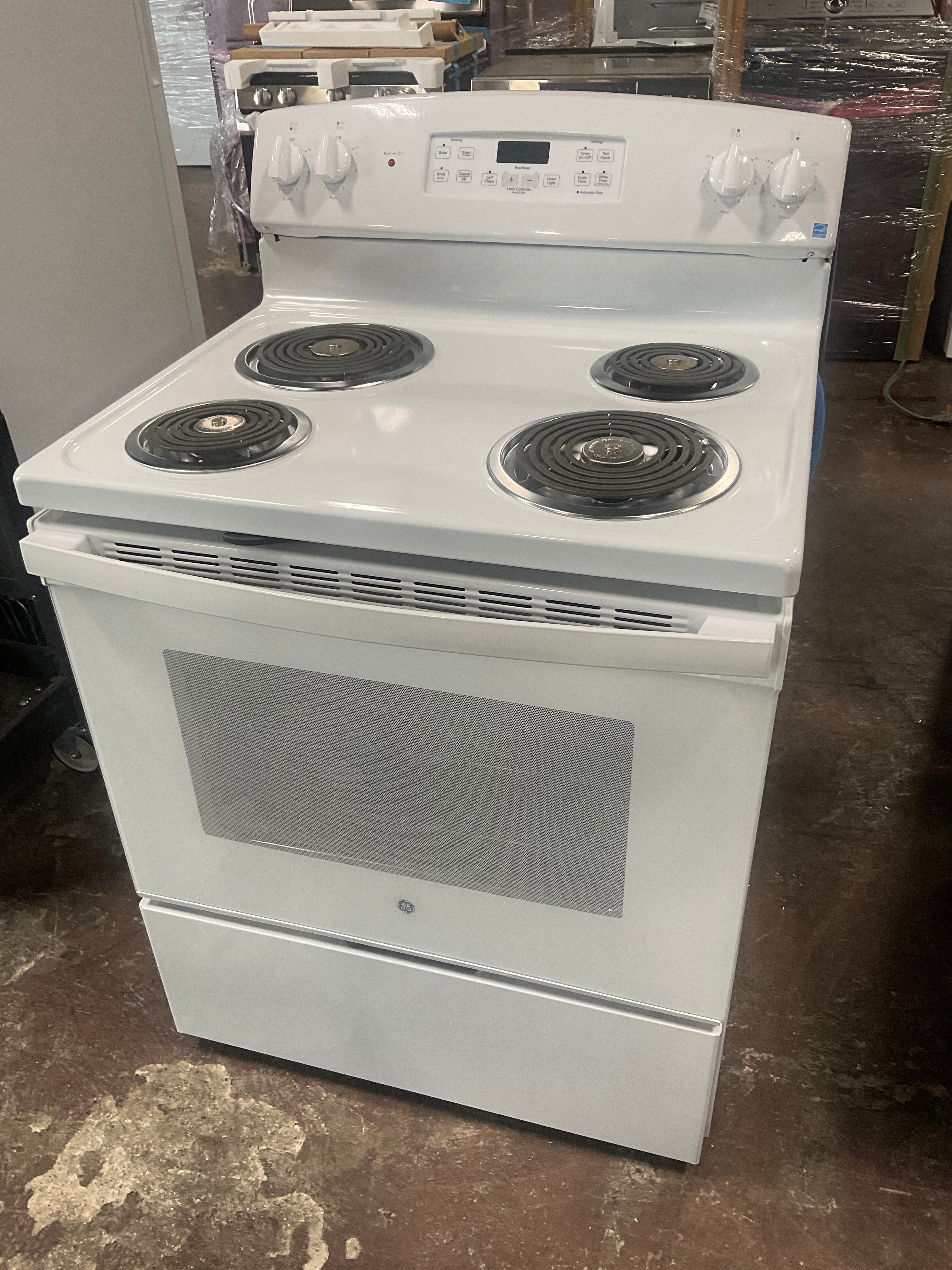 Front view, oven-door closed