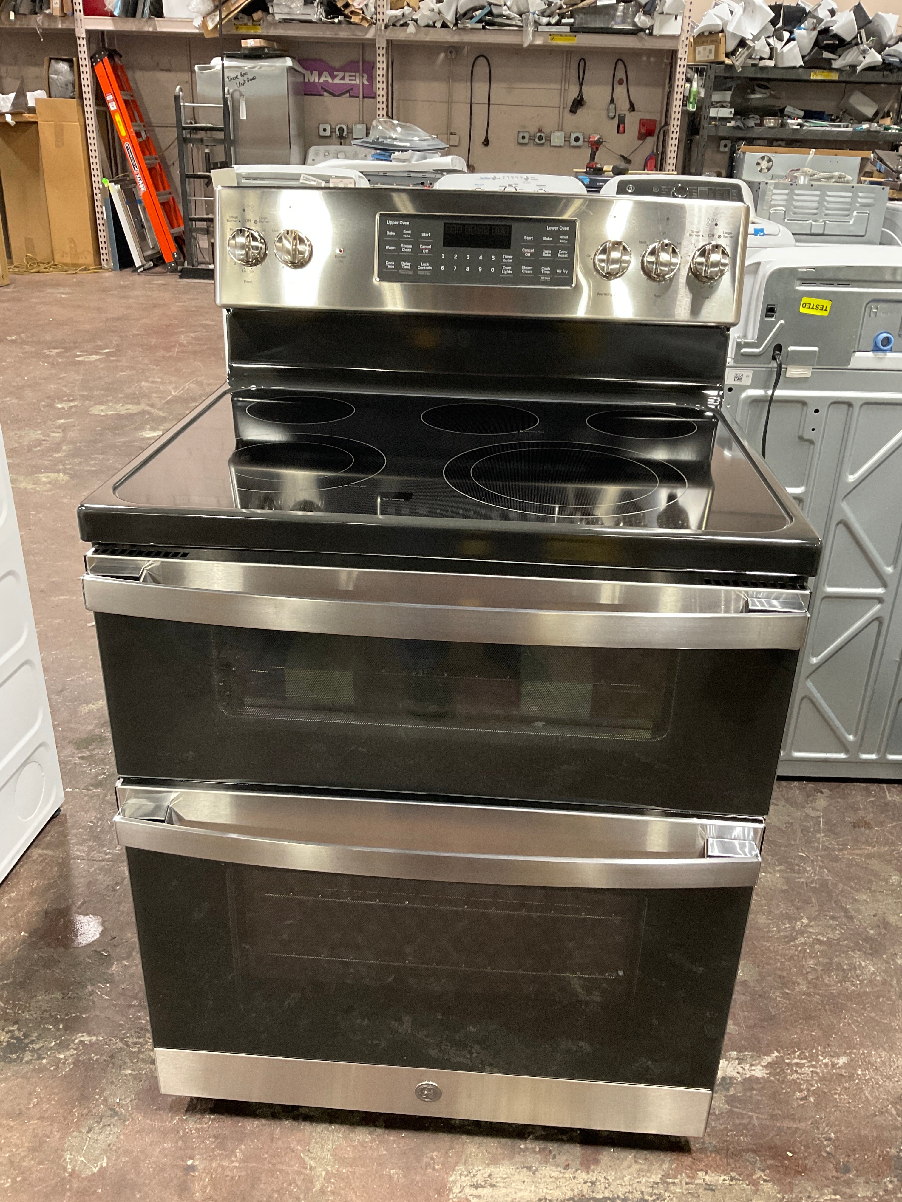 Front view, oven-door closed
