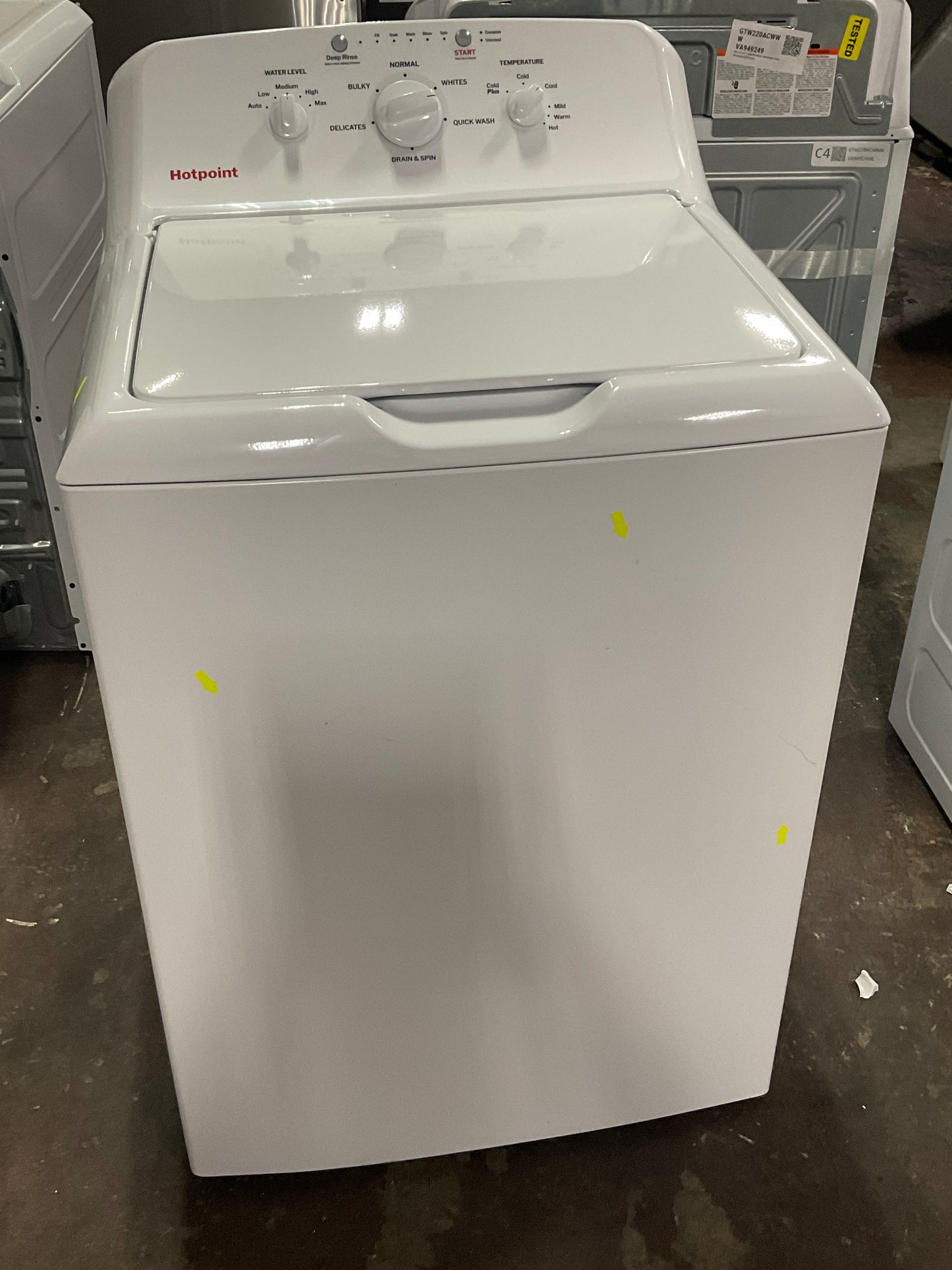 Front view, door closed