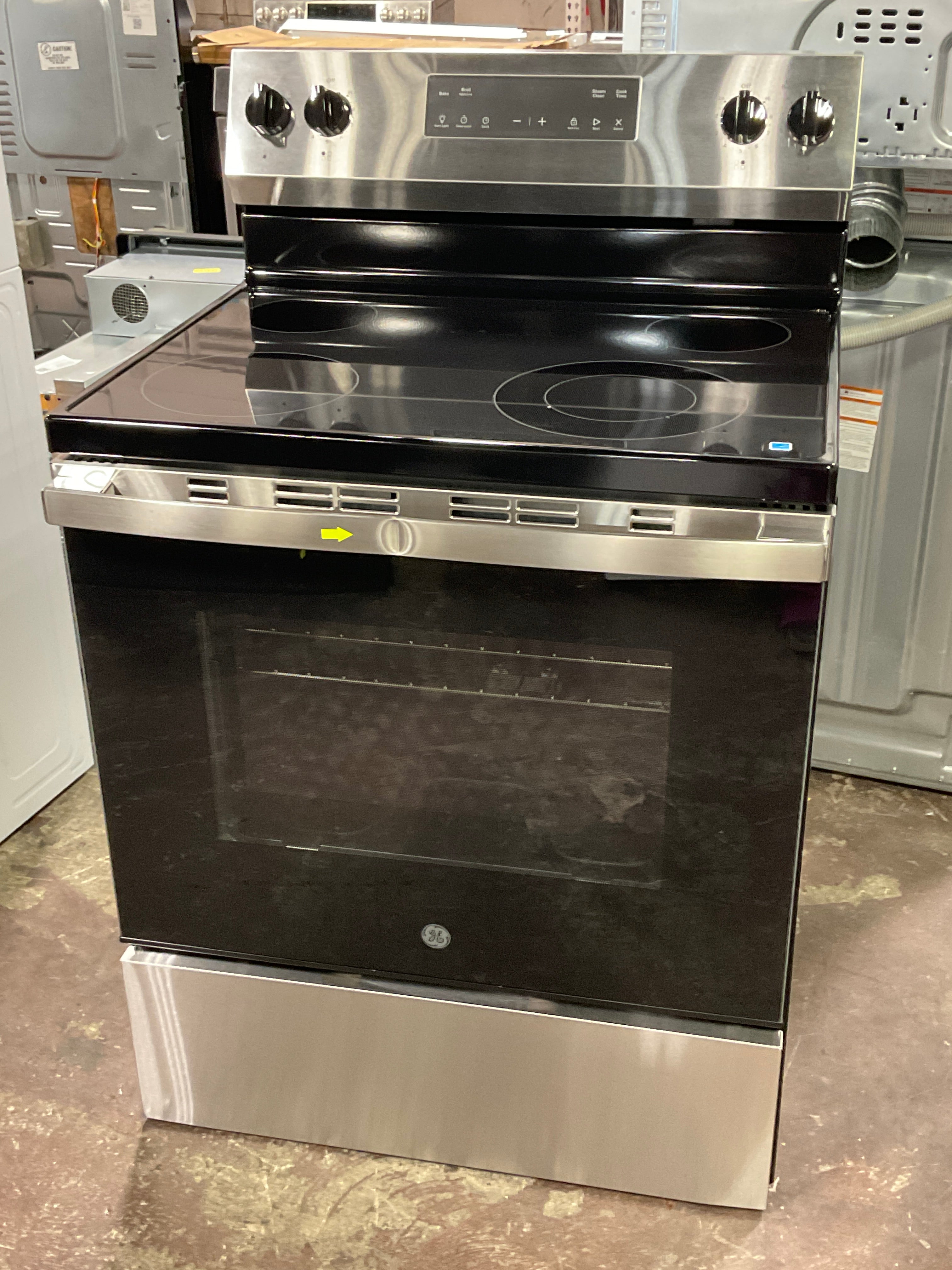 Front view, oven-door closed