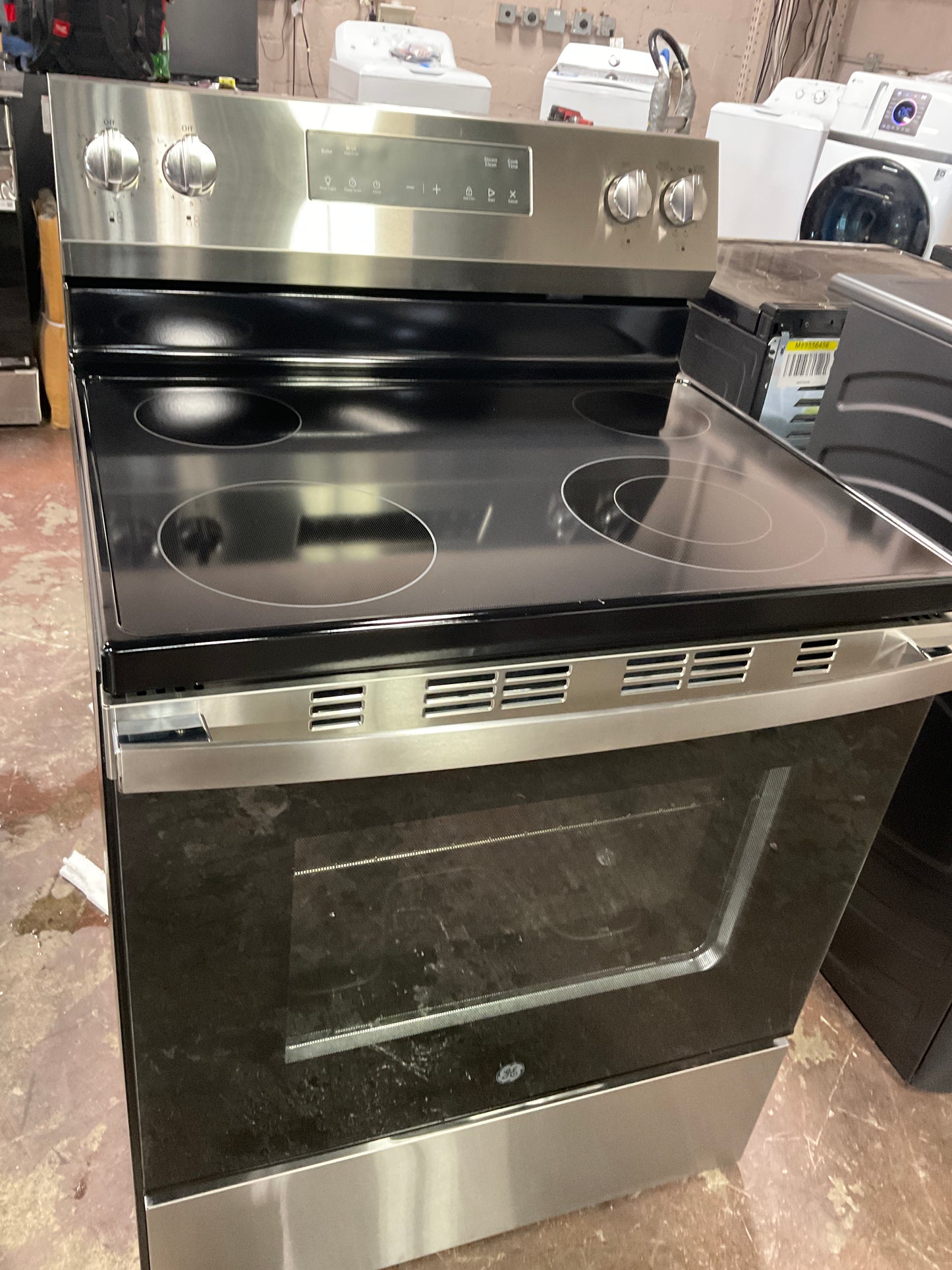 Front view, oven-door closed