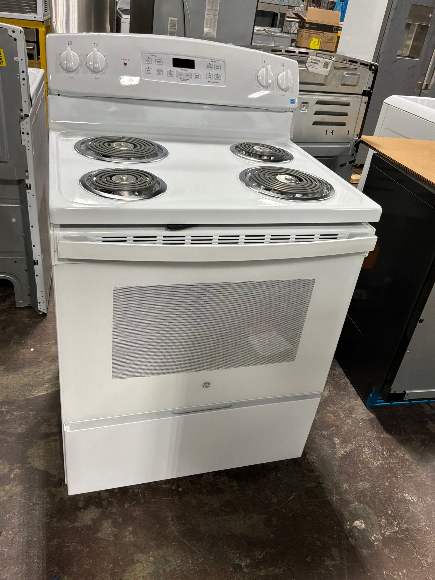 Front view, oven-door closed