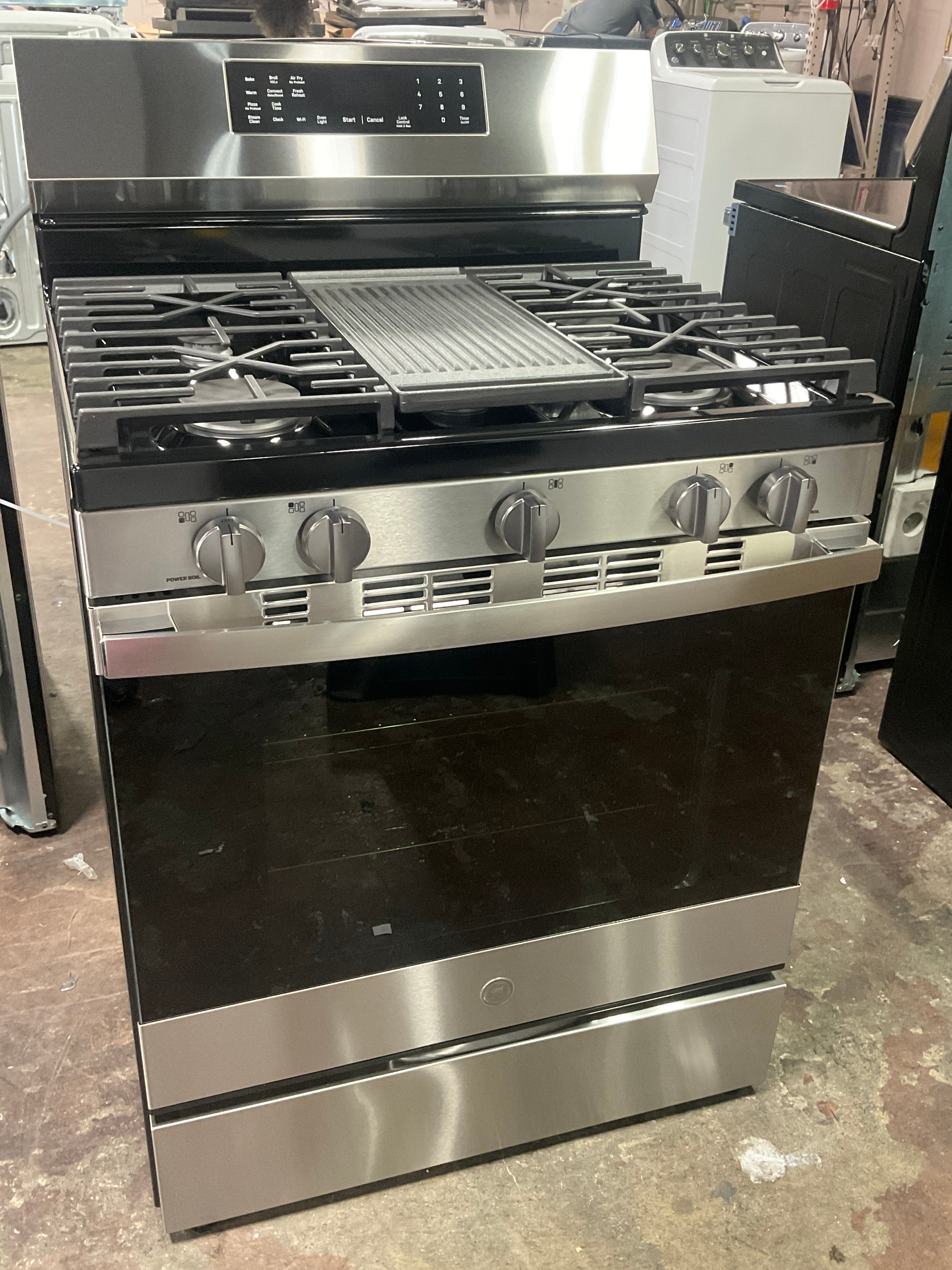 Front view, oven-door closed