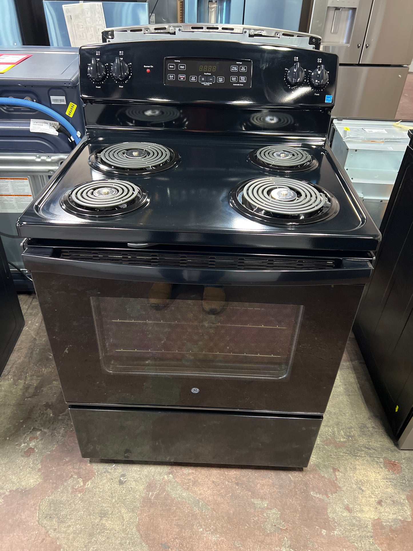 Front view, oven-door closed