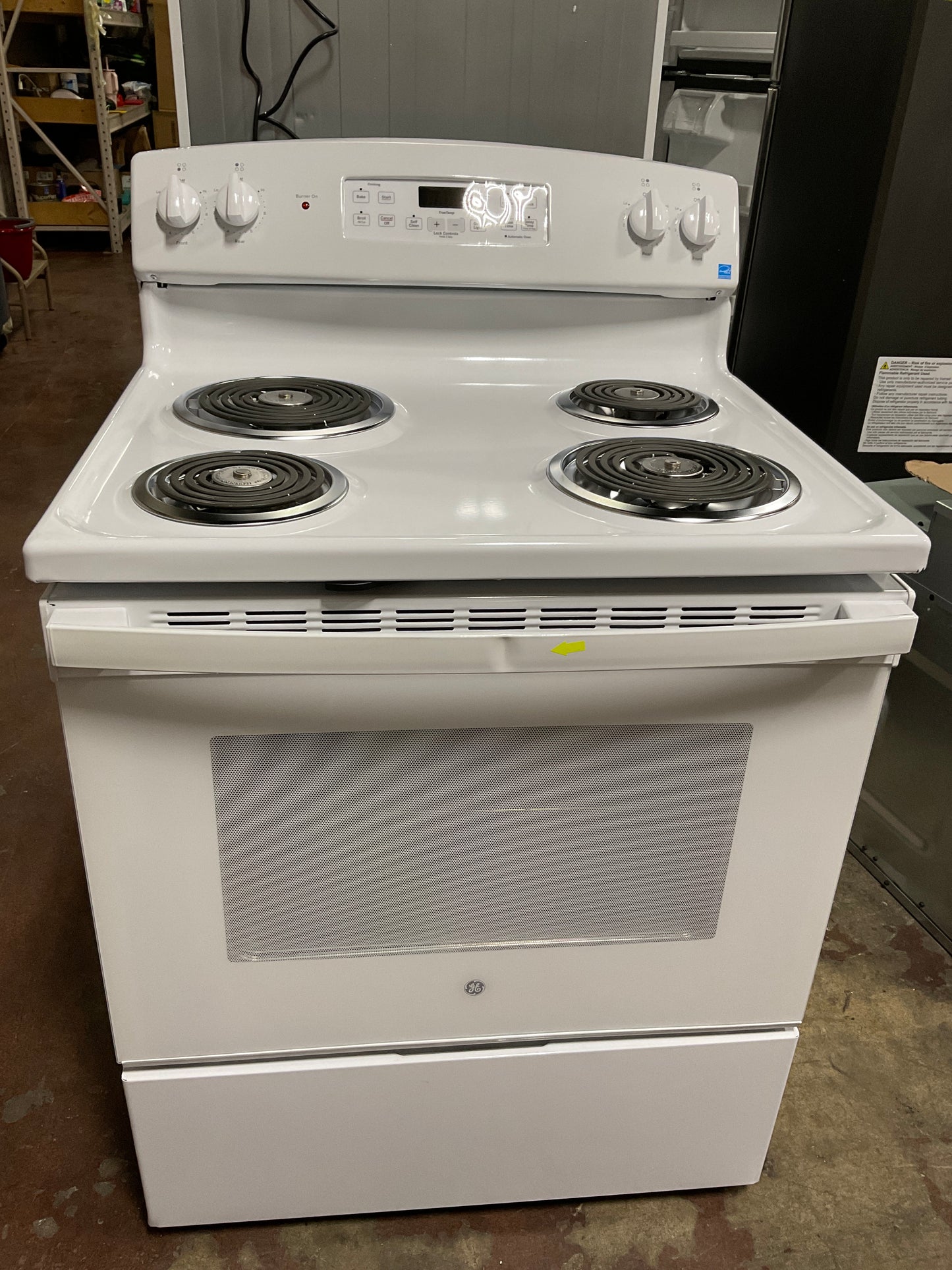 Front view, oven-door closed