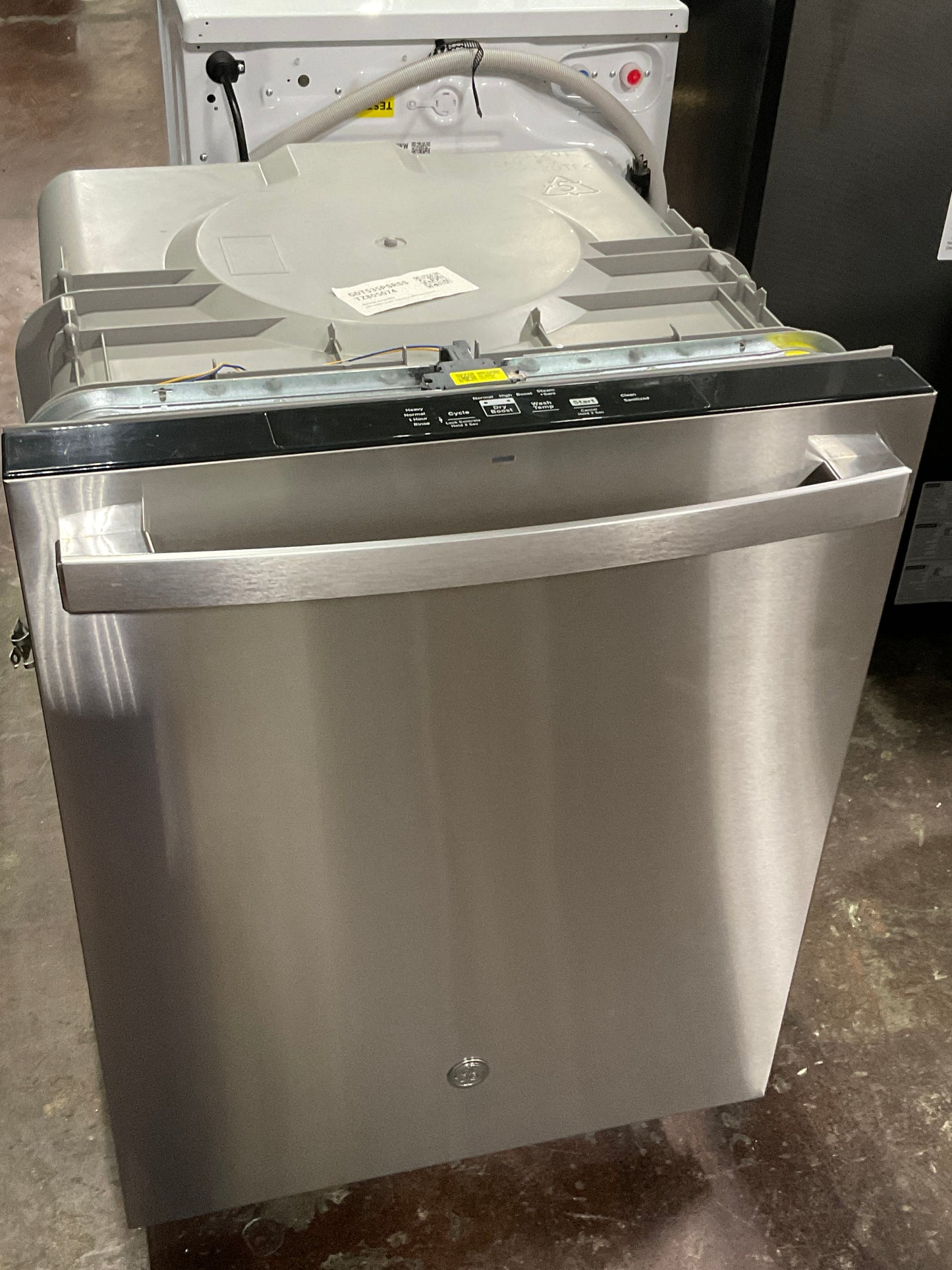 Front view, doors closed