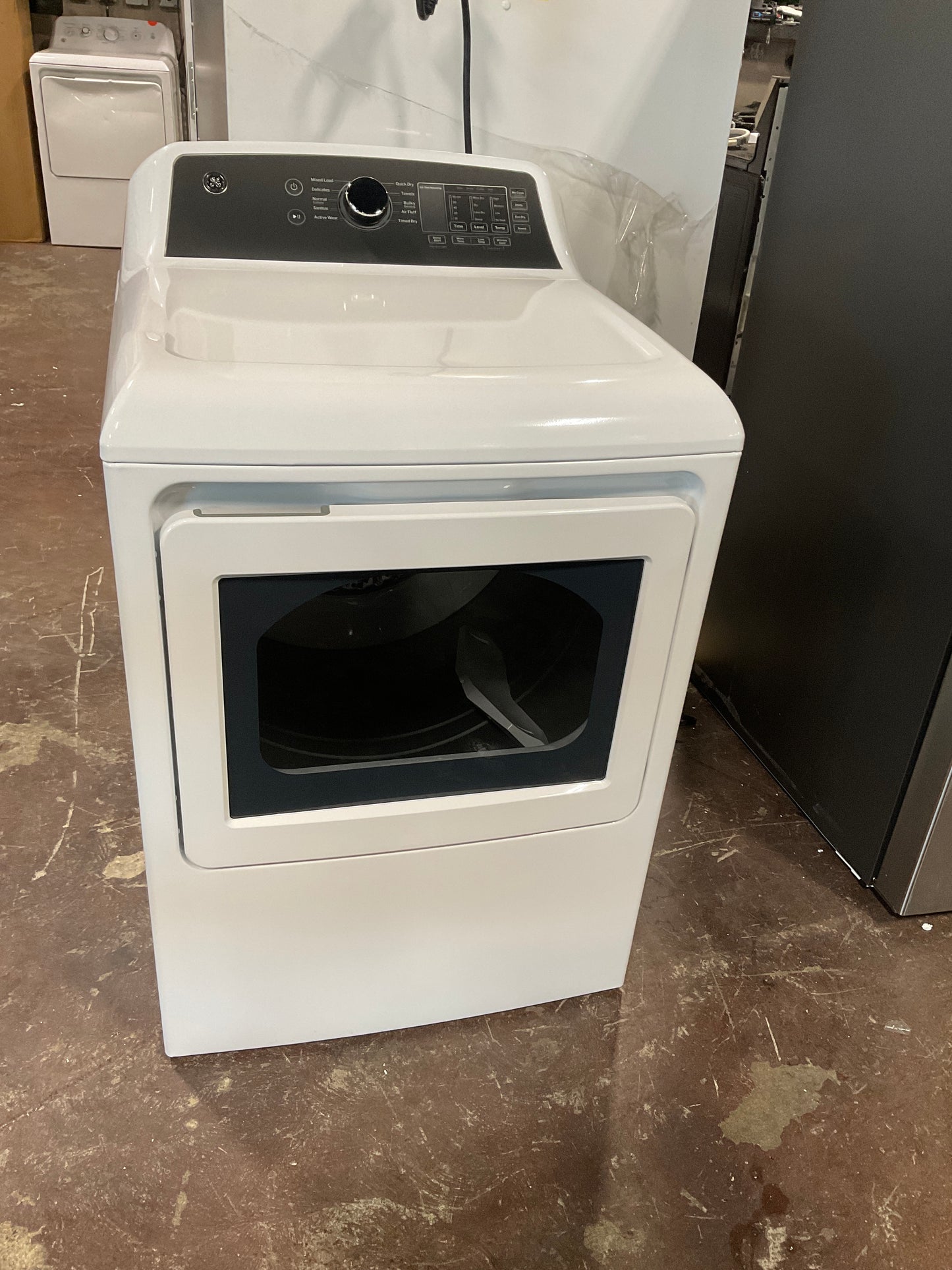 Front view, door closed