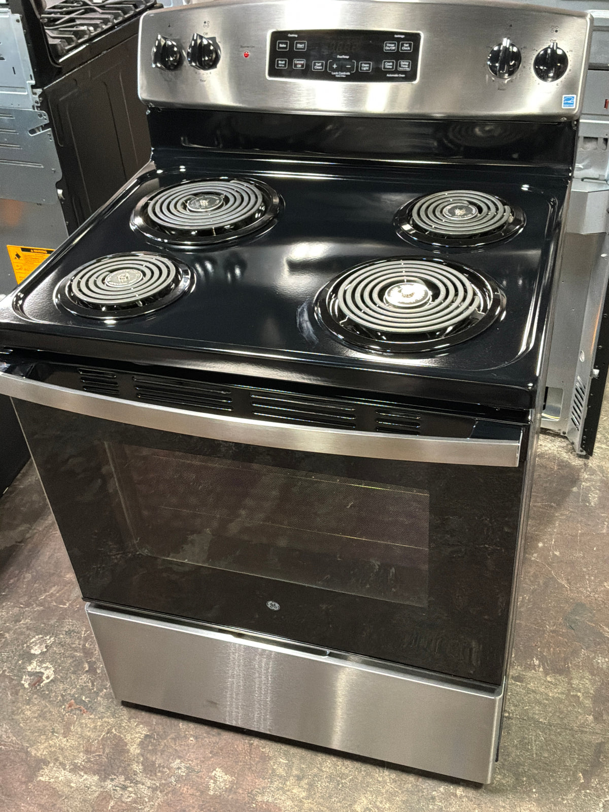 Front view, oven-door closed