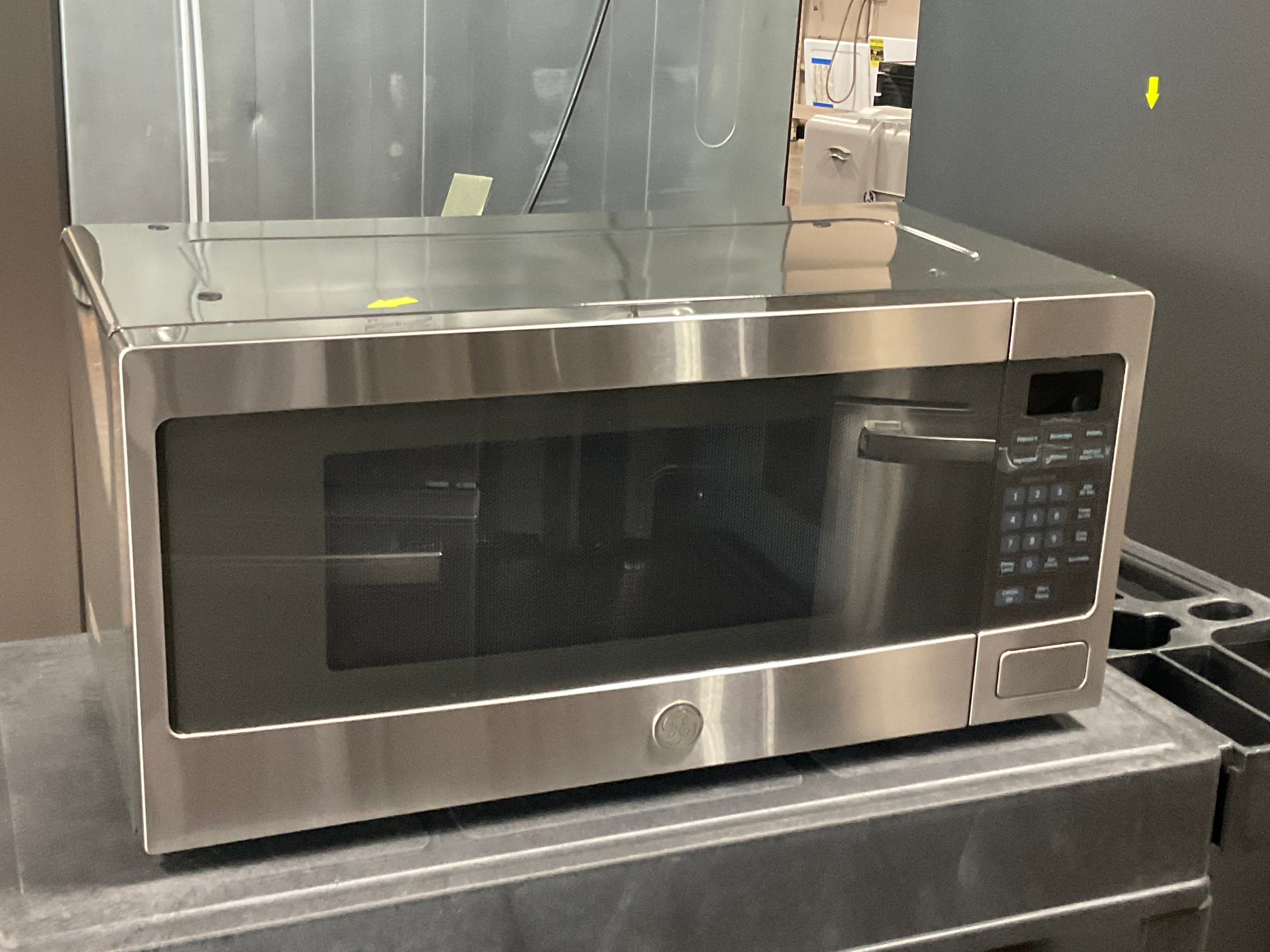 Front view, door closed