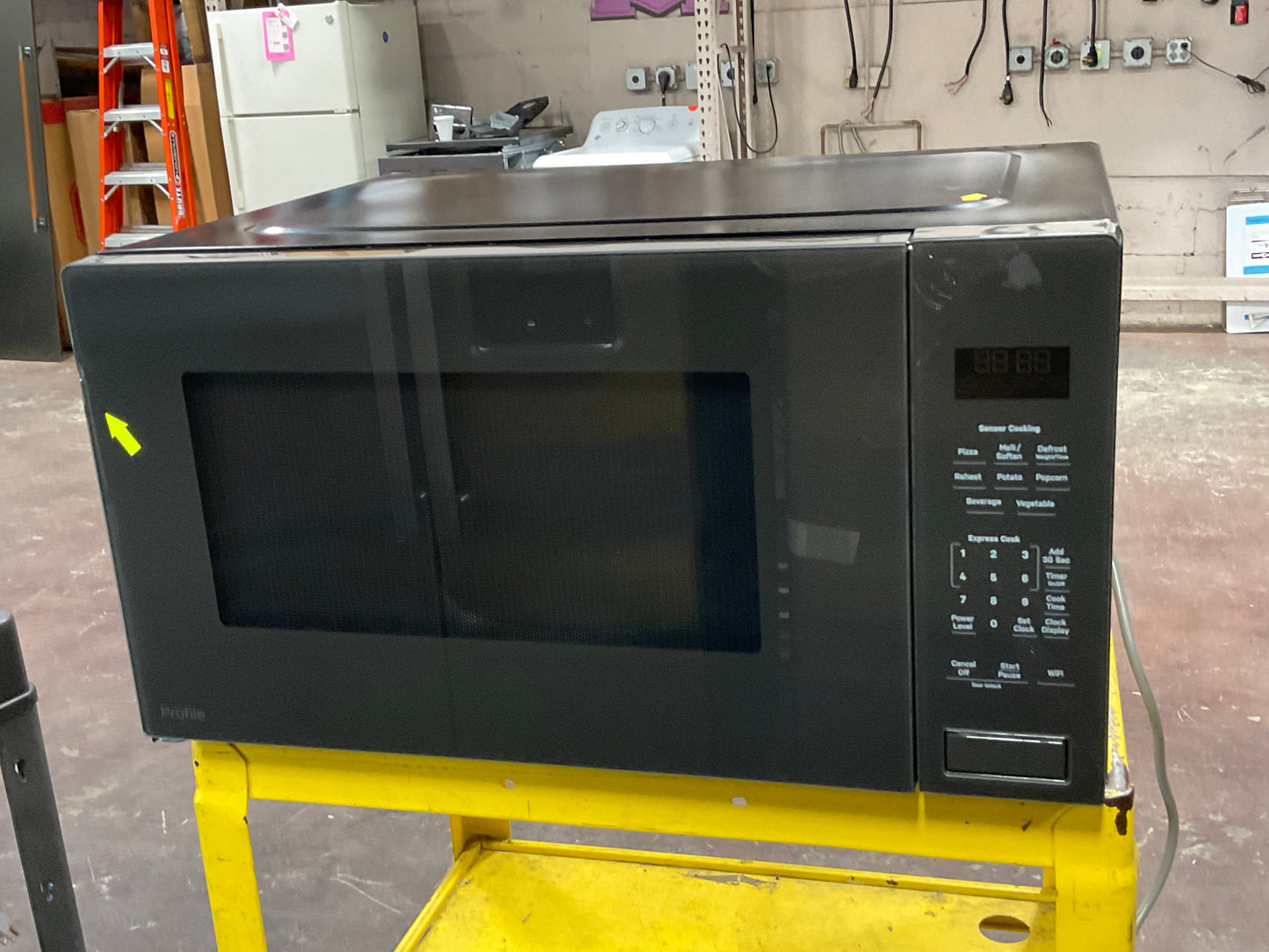 Front view, door closed