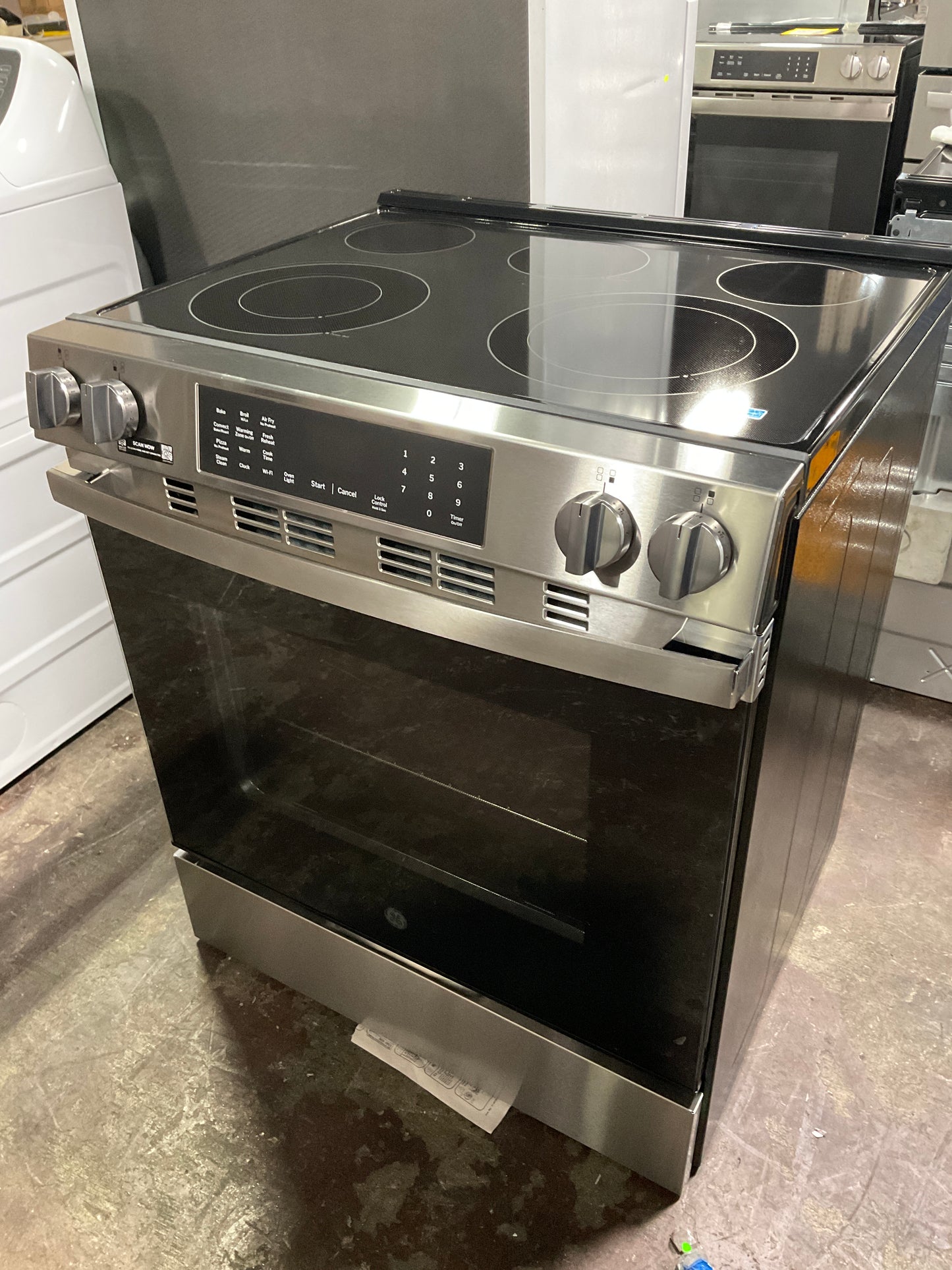 Front view, oven-door closed