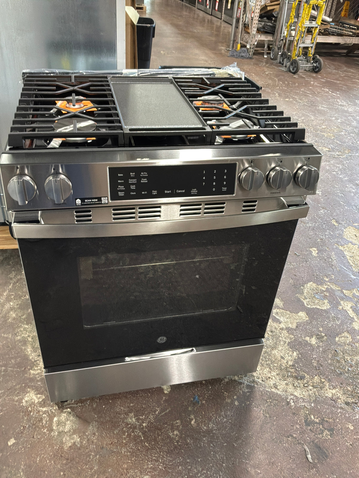 Front view, oven-door closed