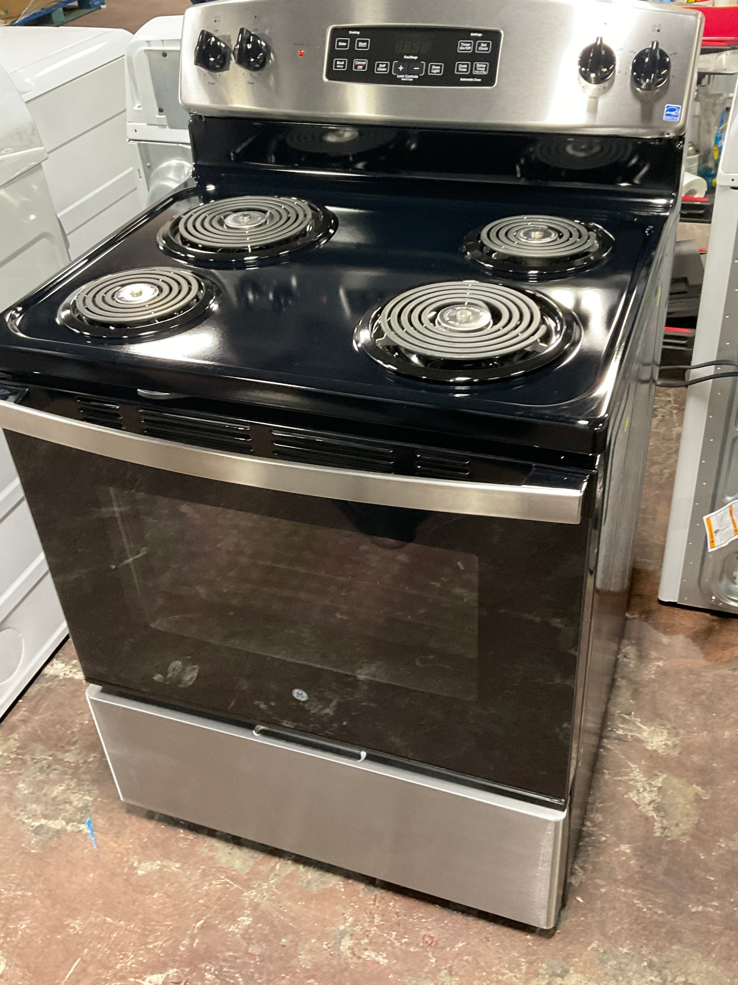 Front view, oven-door closed