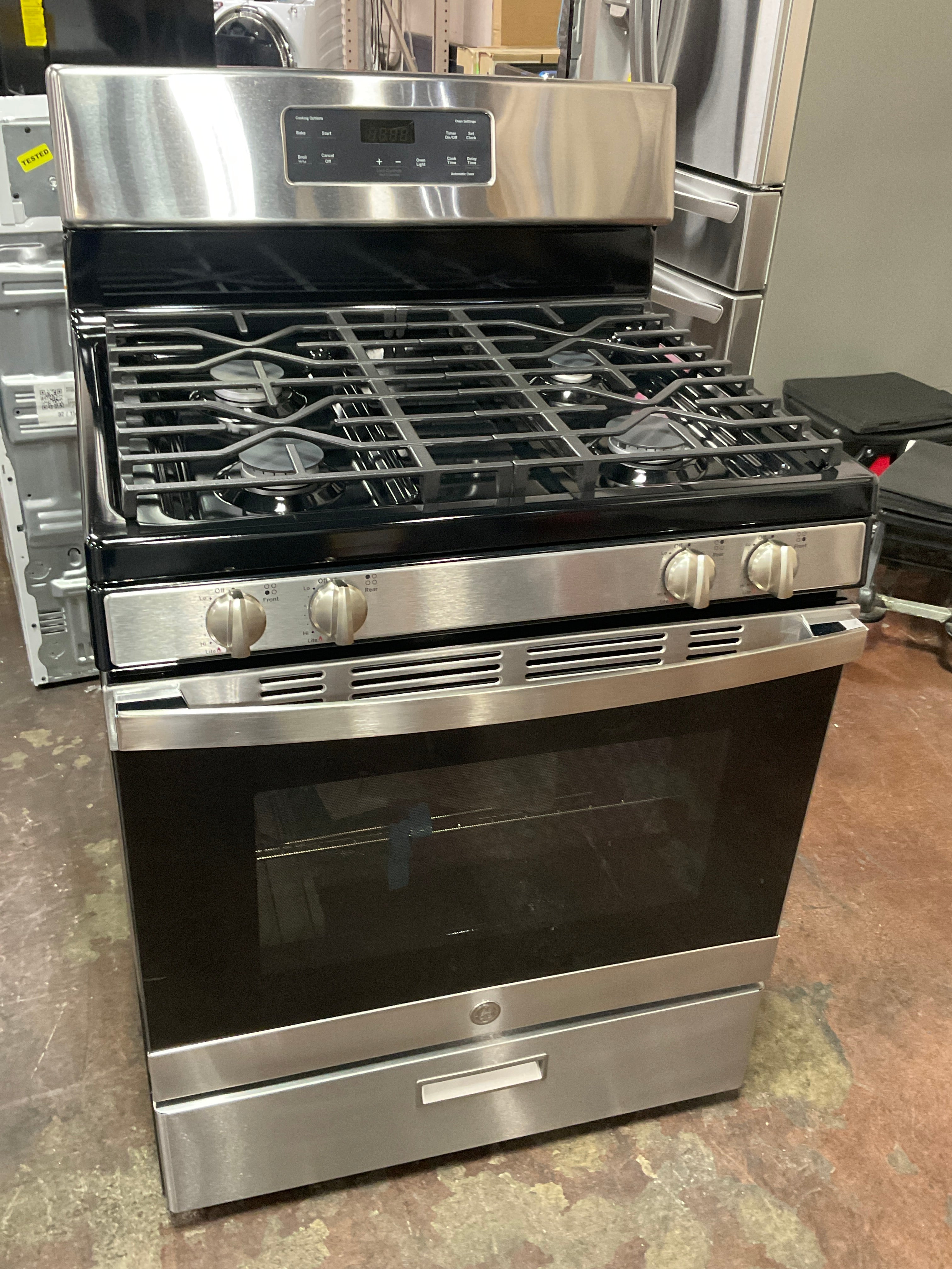 Front view, oven-door closed
