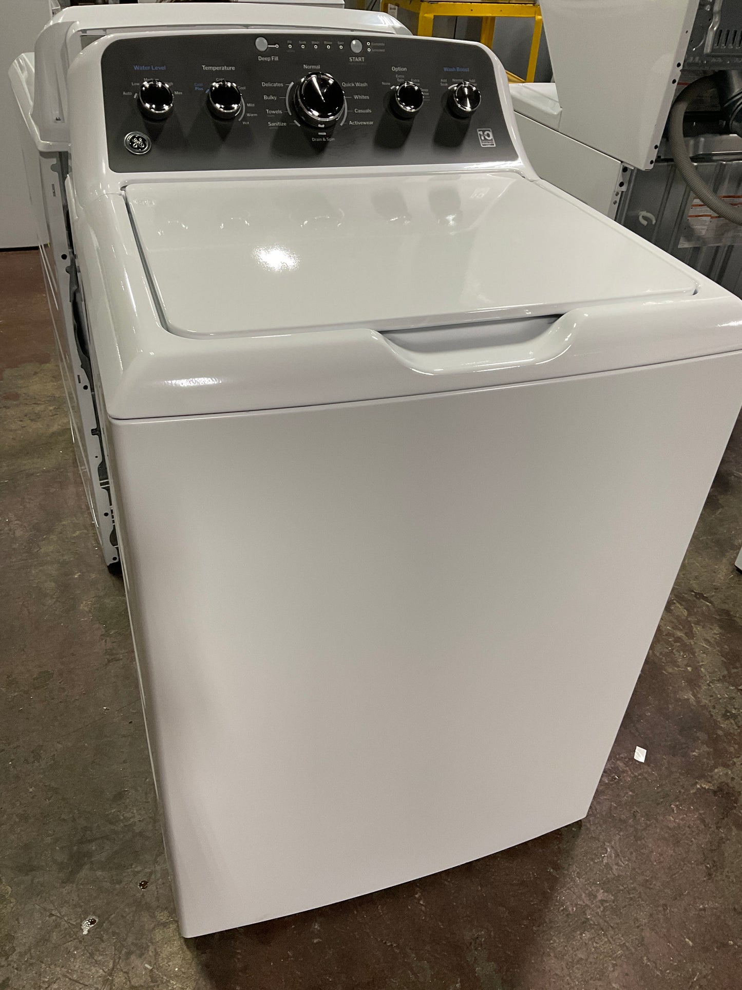 Front view, door closed