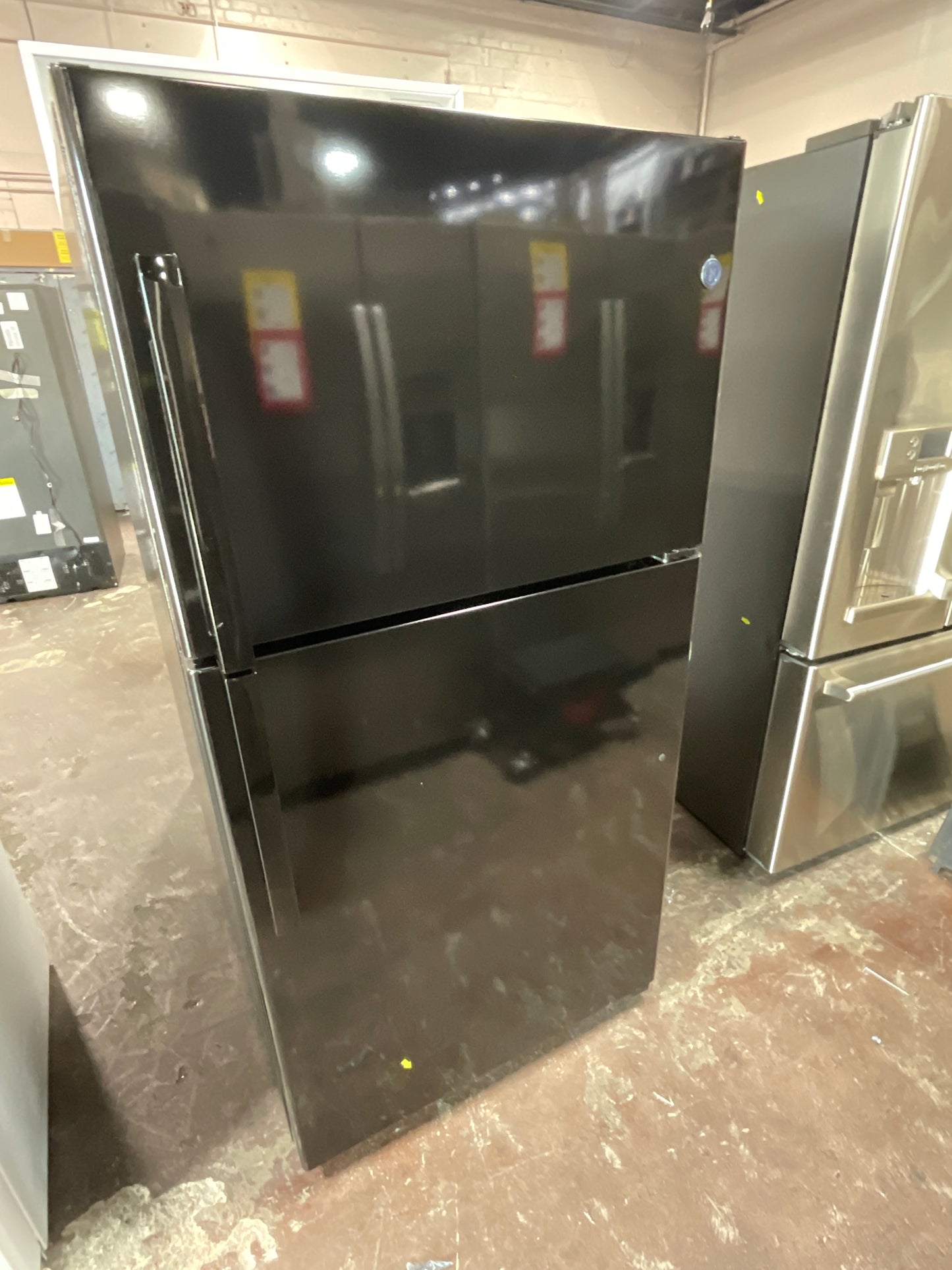 Front view, door closed