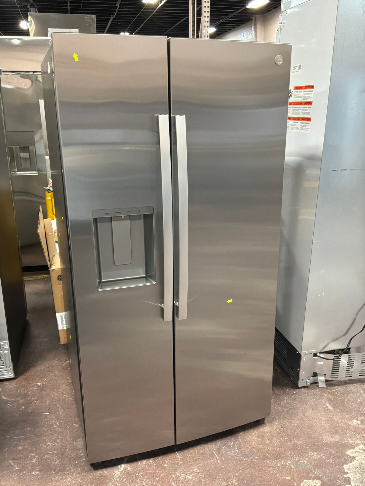 Front view, door closed