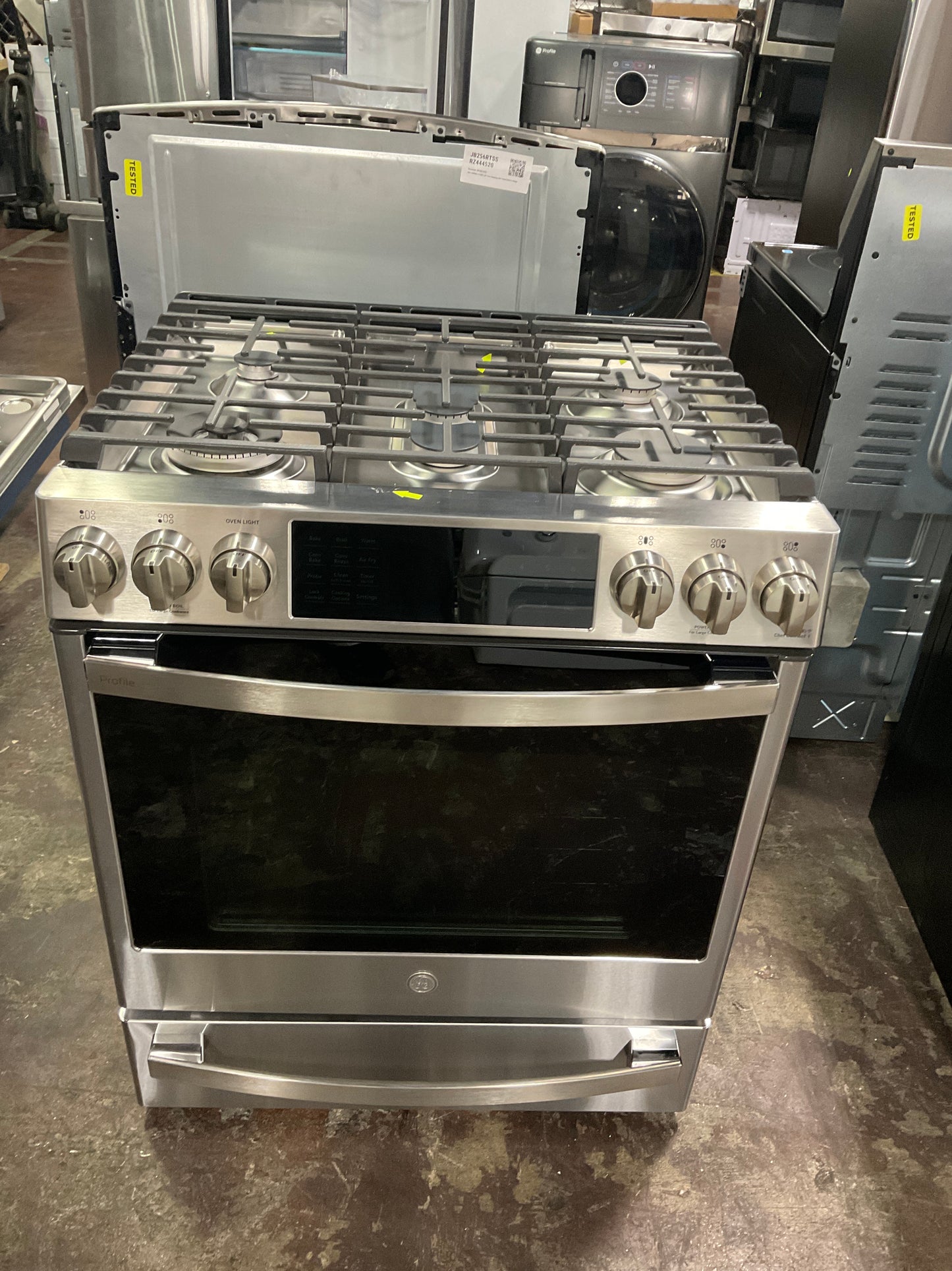 Front view, oven-door closed