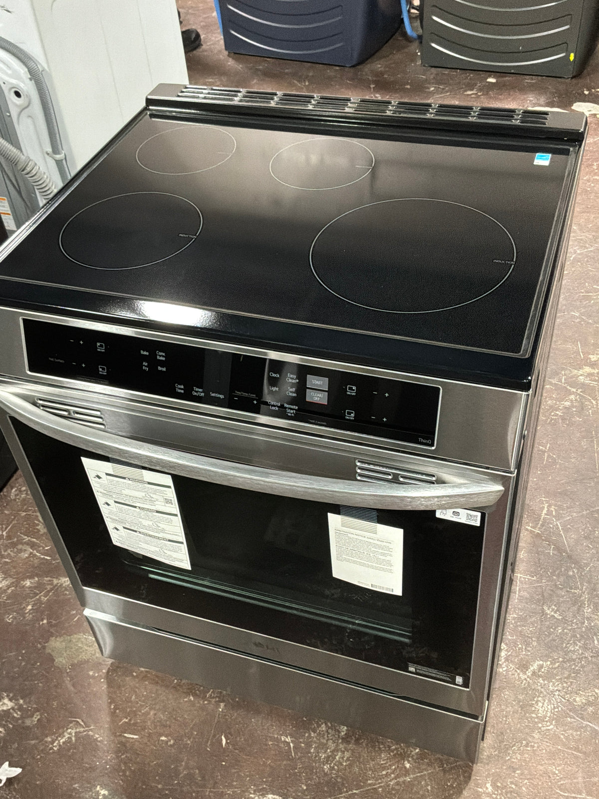Front view, oven-door closed