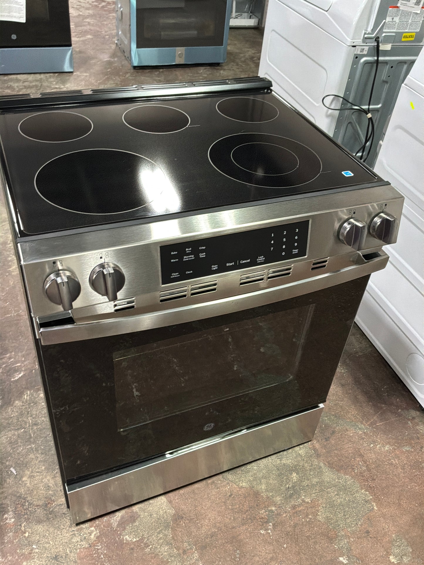 Front view, oven-door closed