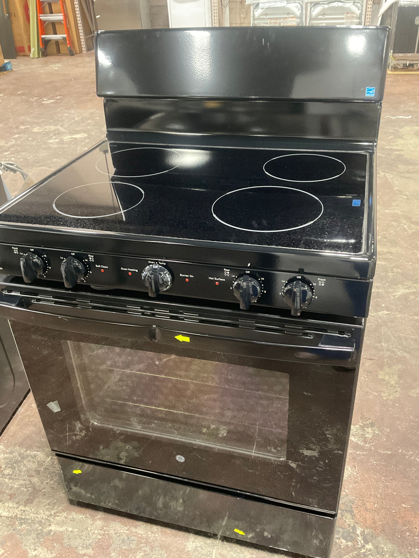 Front view, oven-door closed