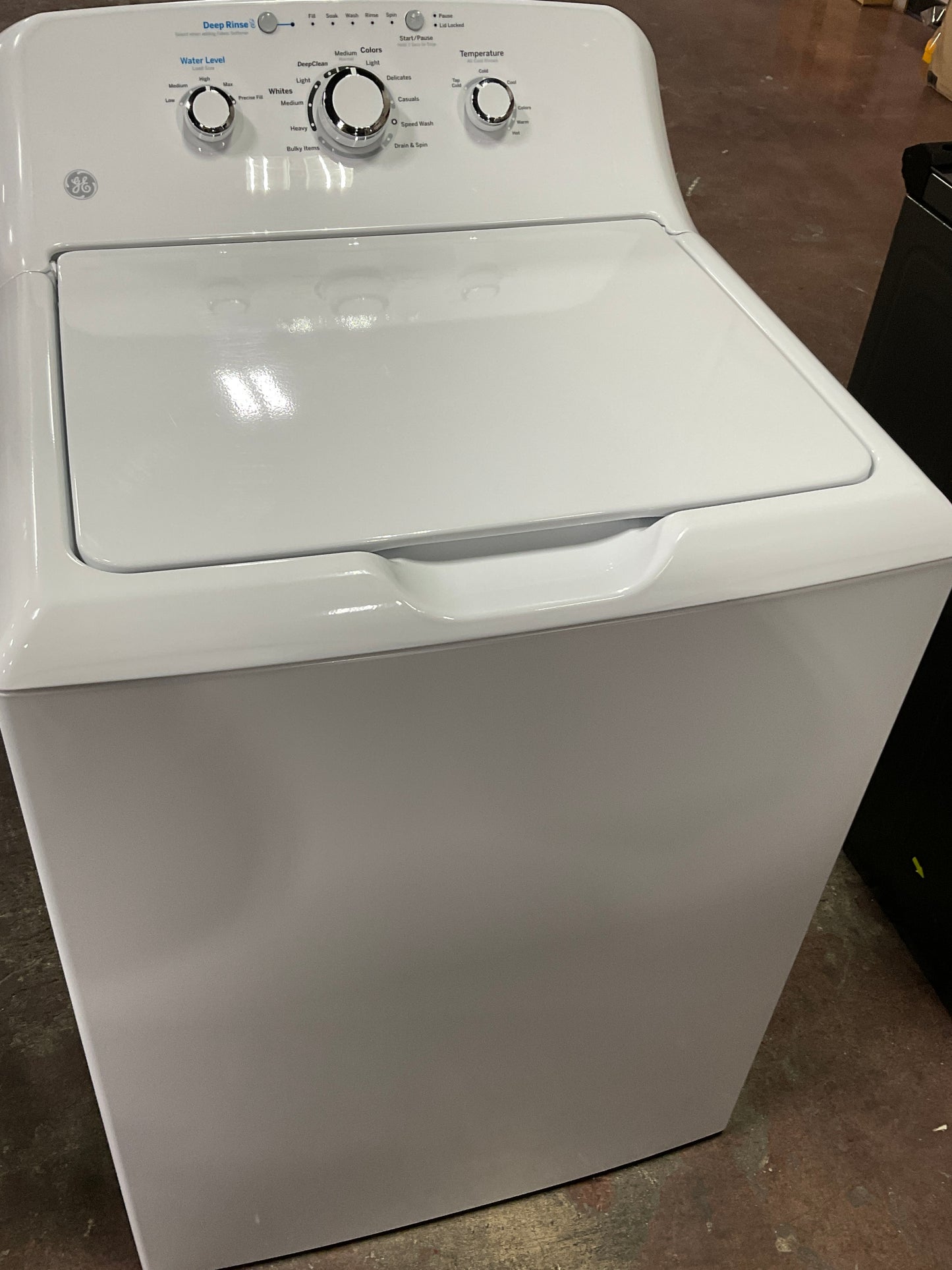 Front view, door closed