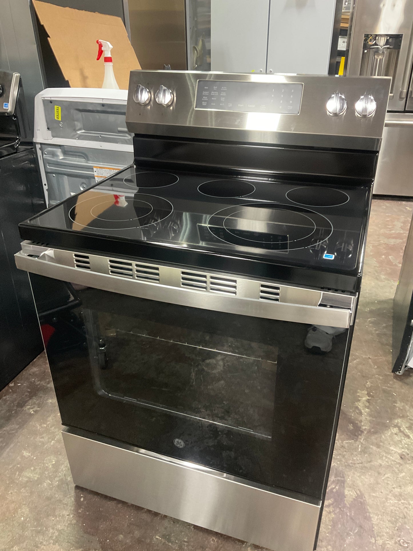 Front view, oven-door closed